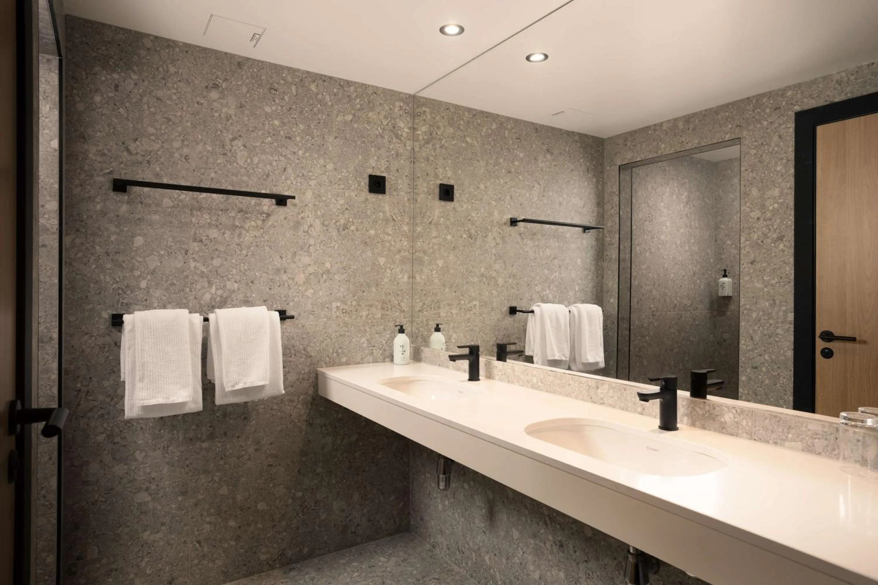 Bathroom in Scandic Victoria Oslo