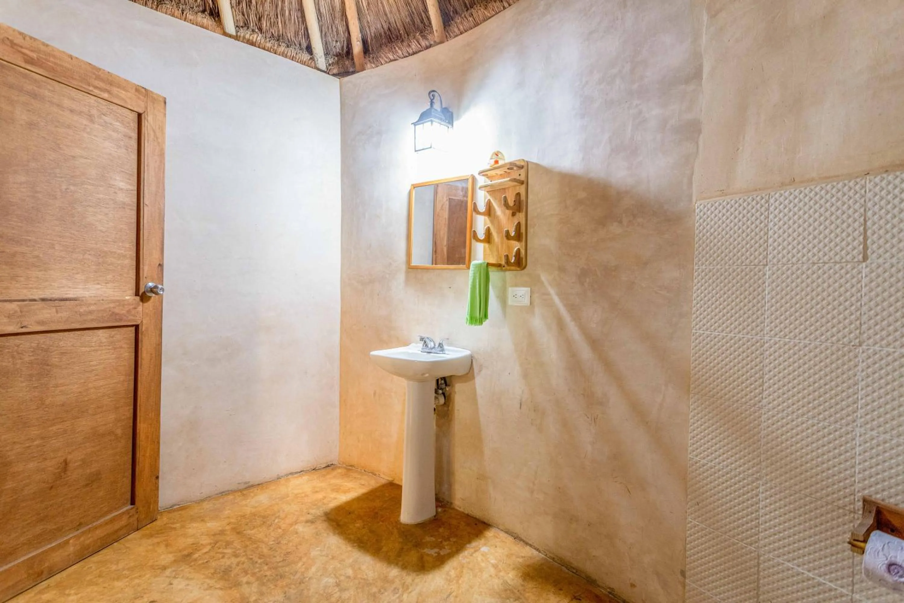 Shower in Cabañas Santa Cruz Homún