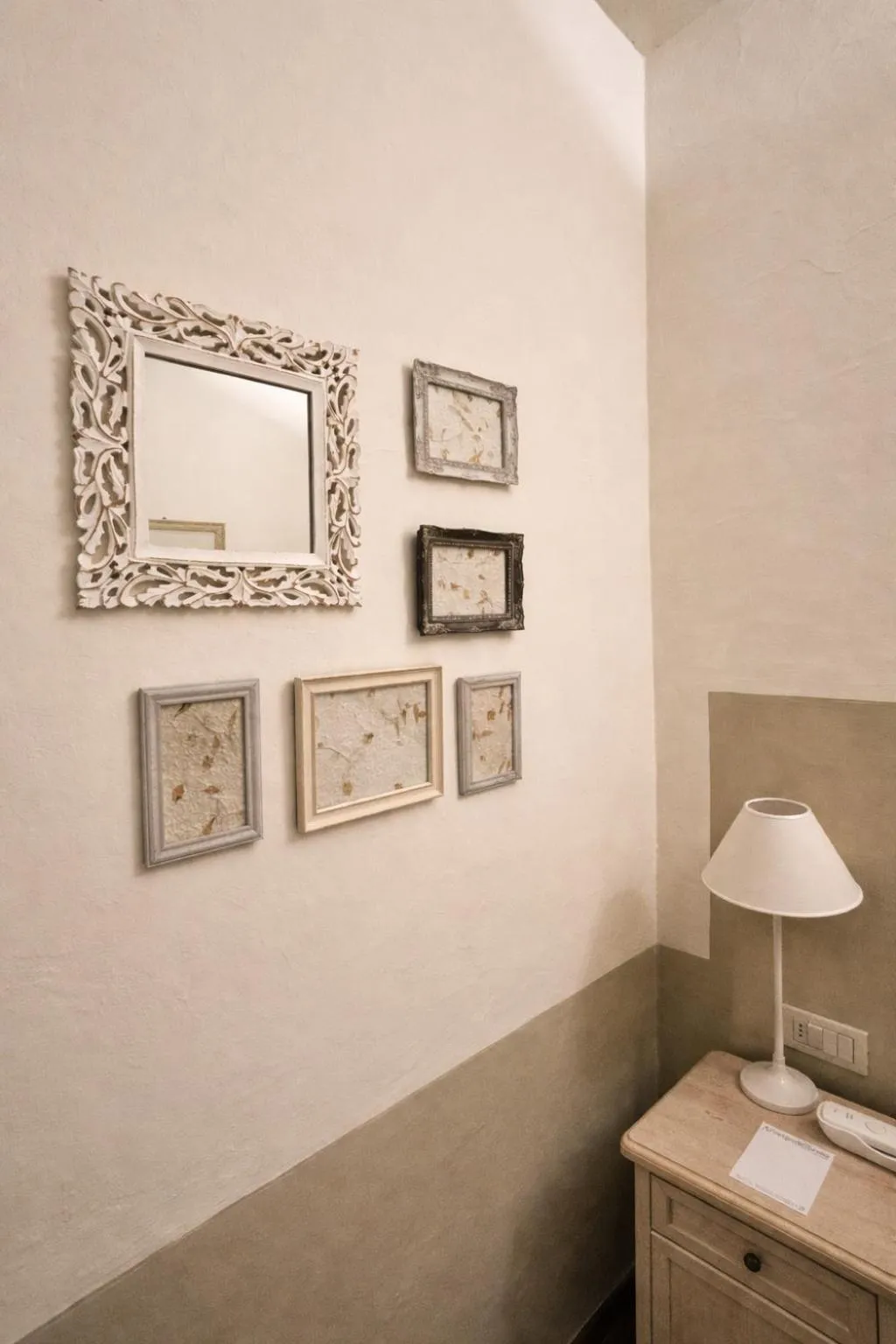 Decorative detail in Albergo Le Terme