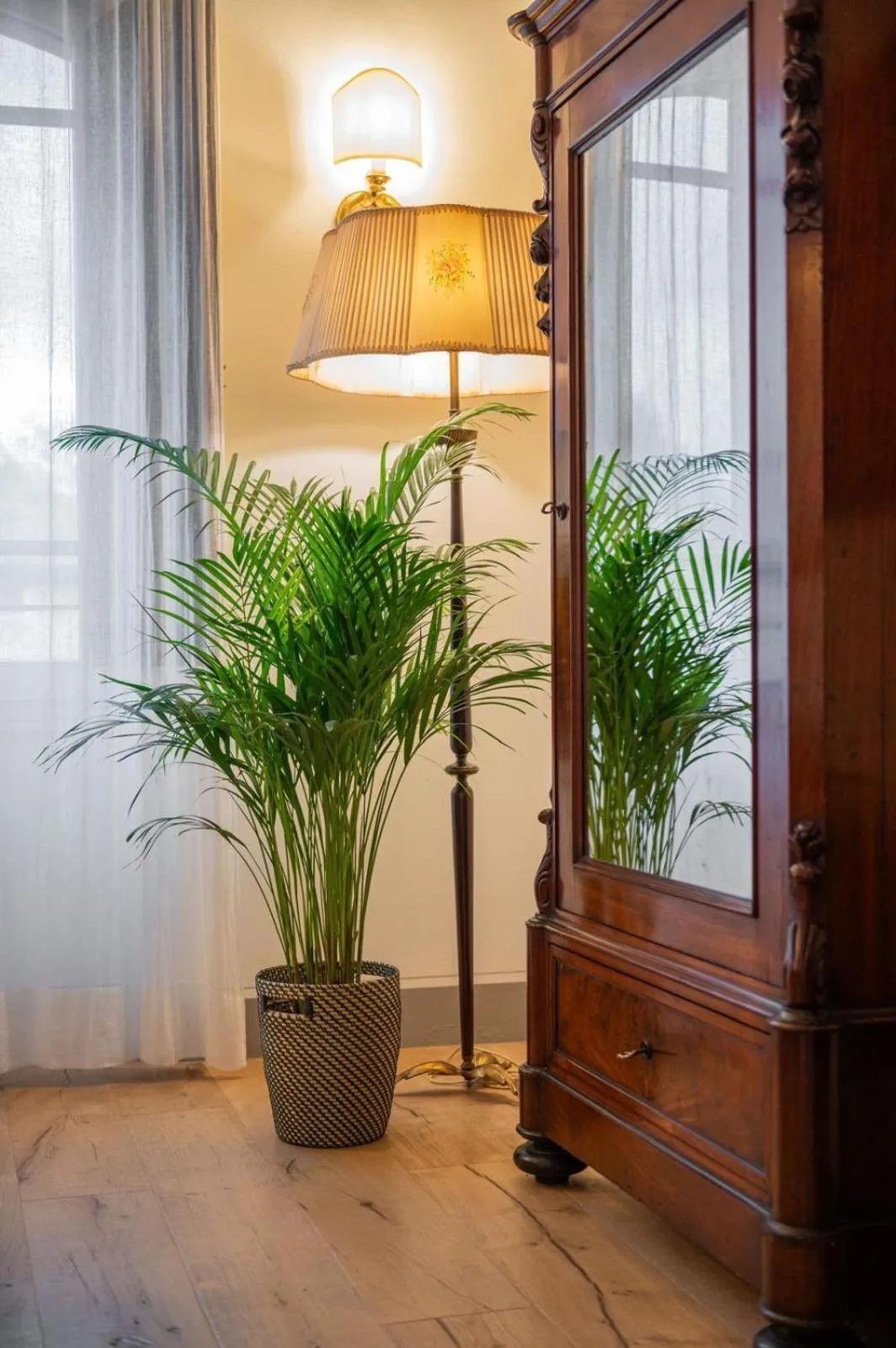 Decorative detail in Albergo Le Terme