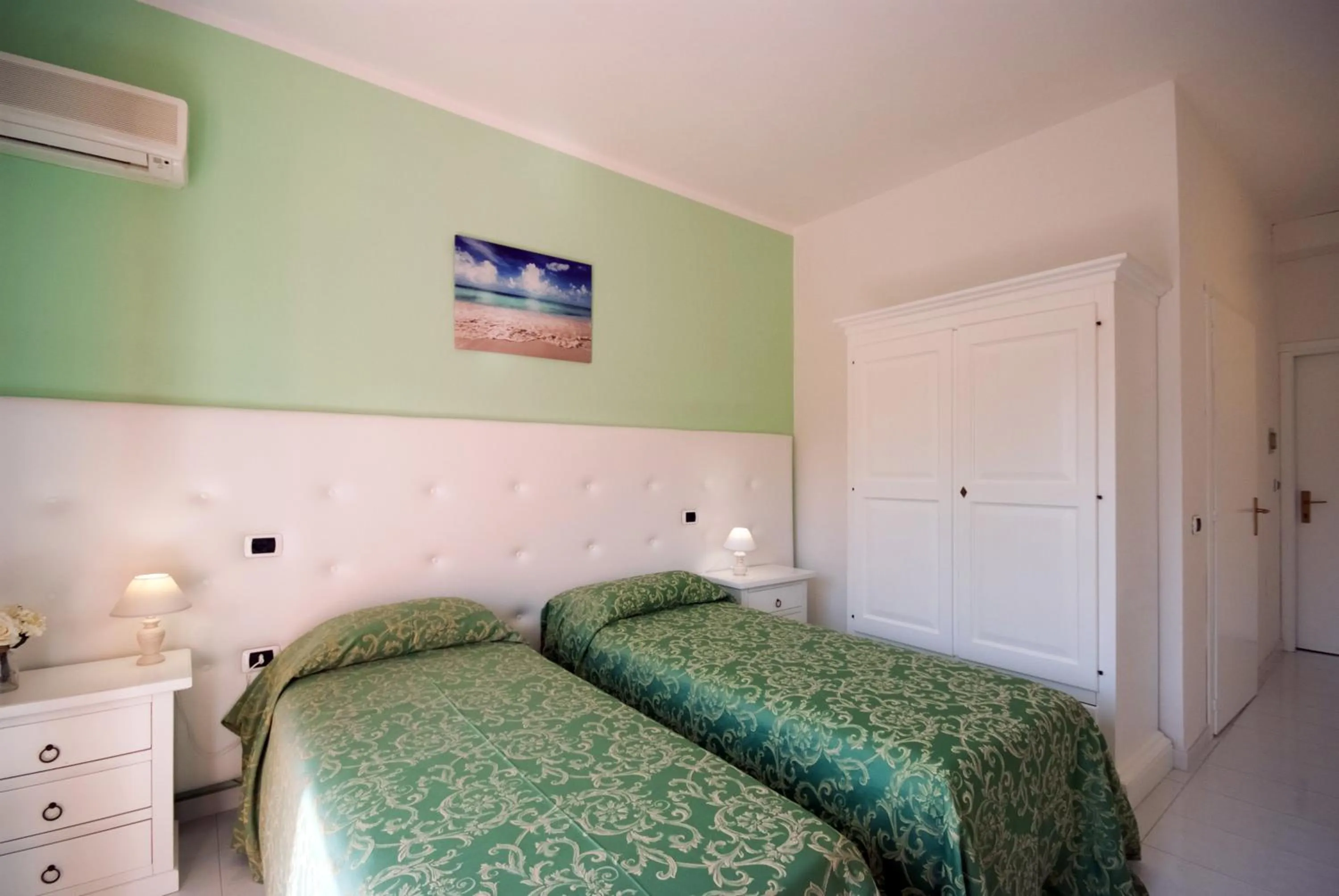 Photo of the whole room, Bed in Hotel Residence Villa San Giovanni