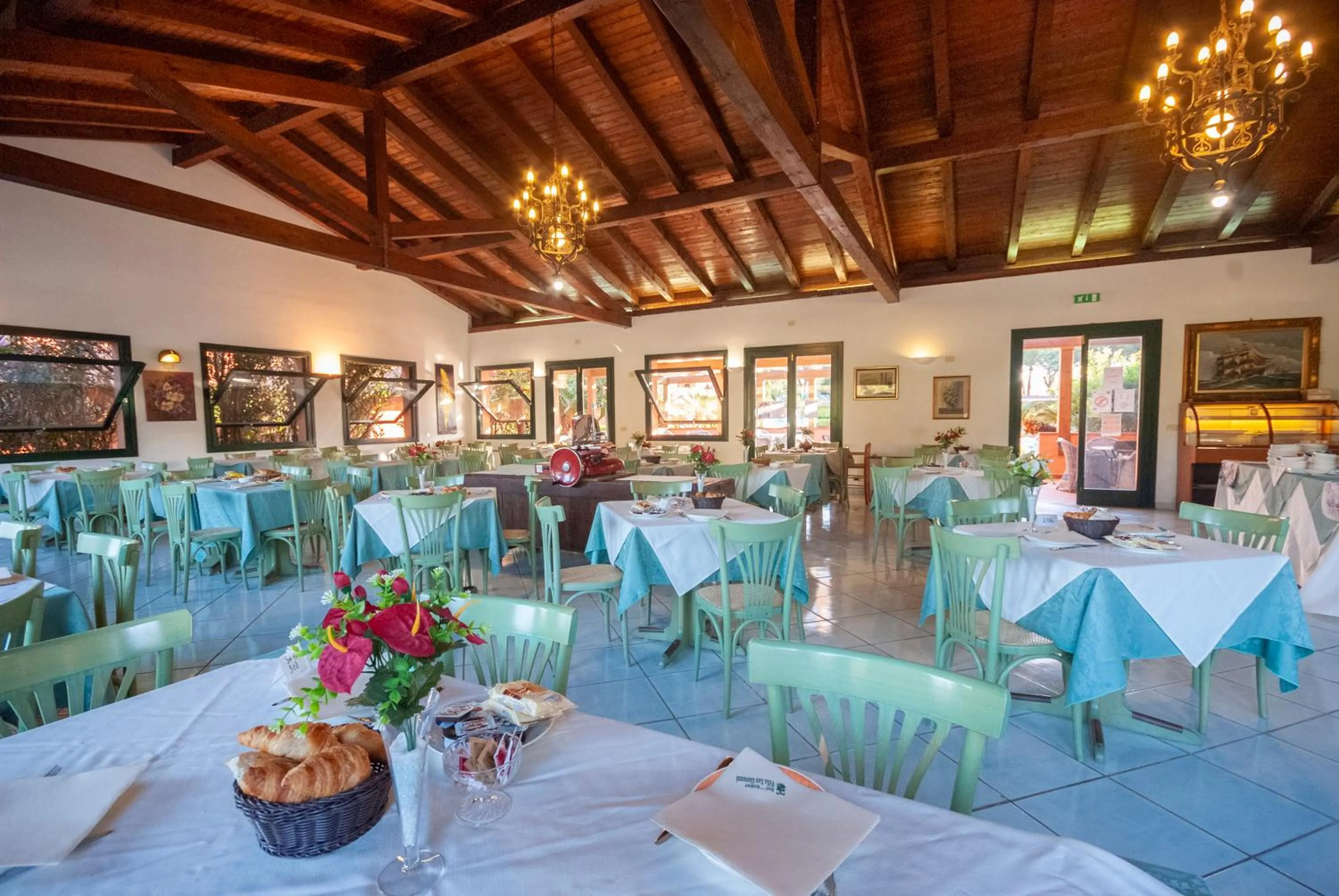 Restaurant/places to eat in Hotel Residence Villa San Giovanni