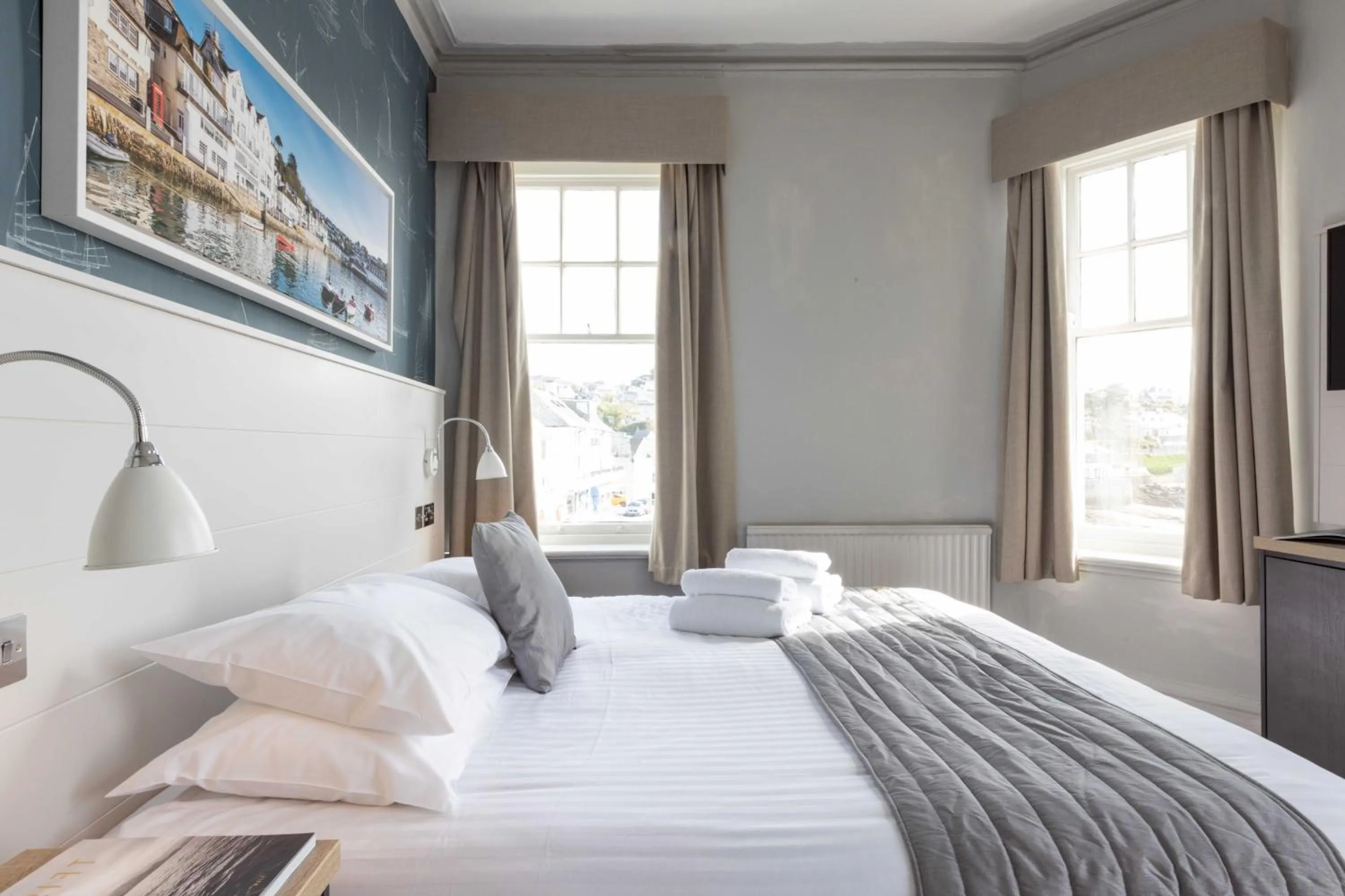 Bedroom, Bed in Ship and Castle Hotel