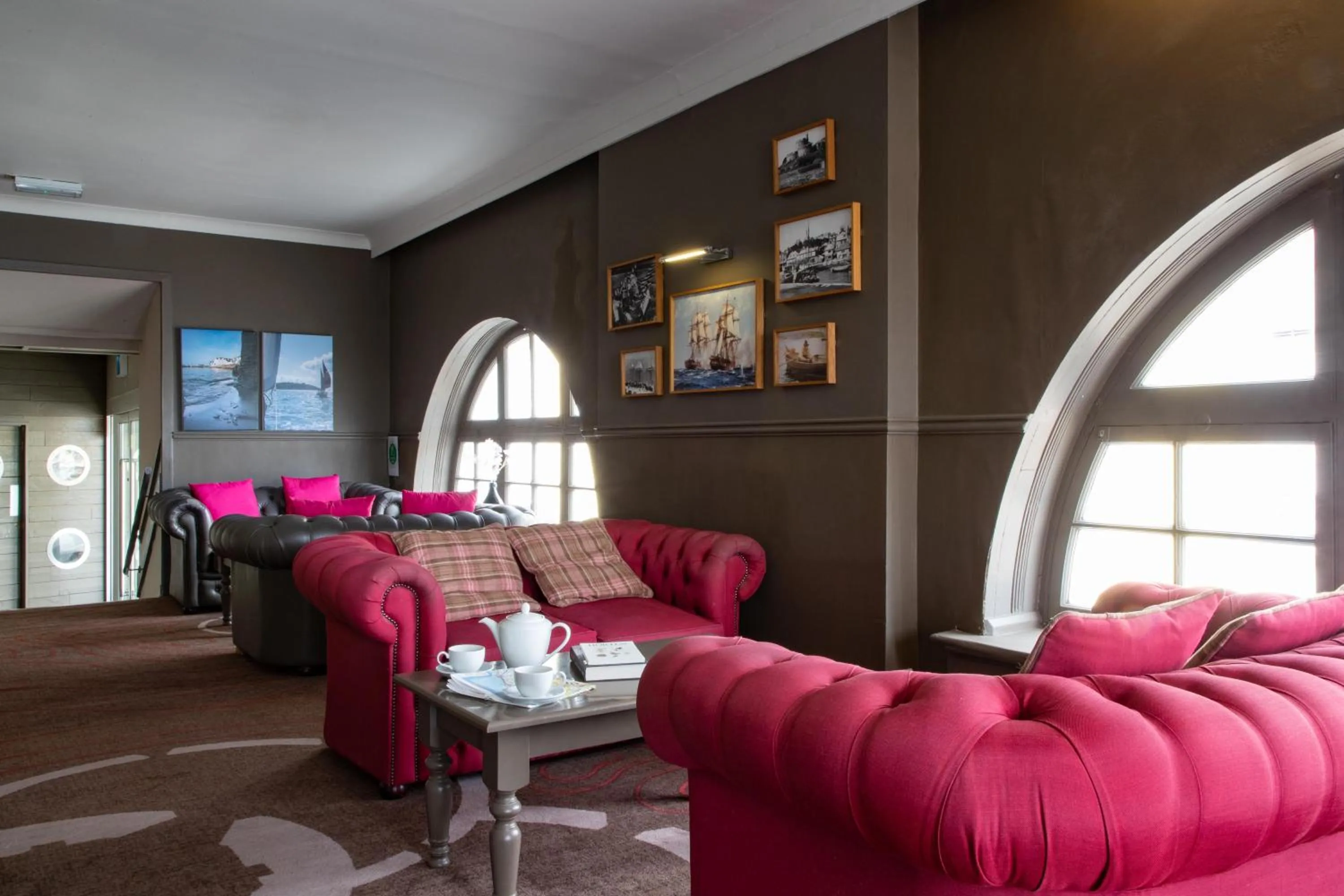 Lounge or bar in Ship and Castle Hotel