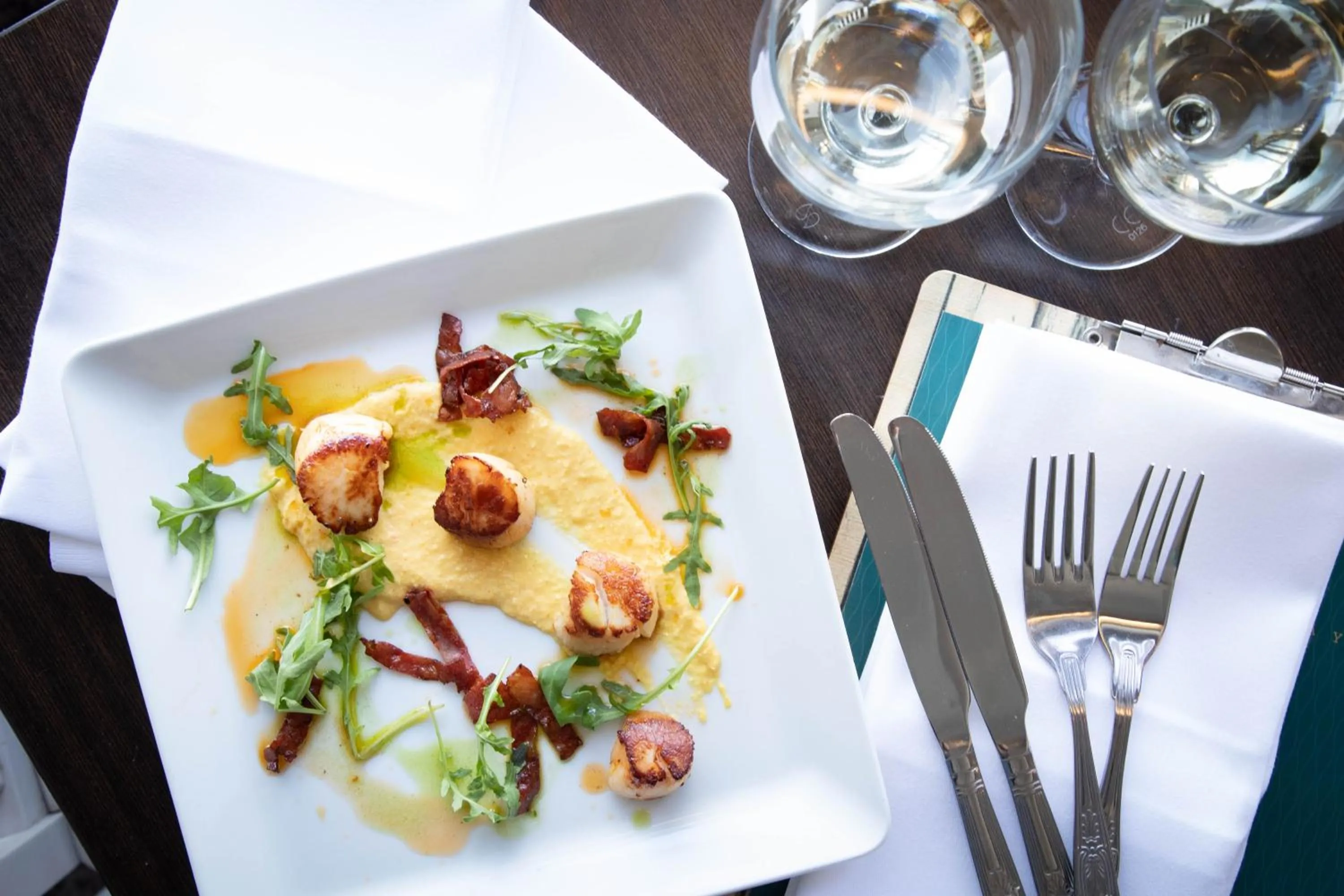 Food and drinks in Ship and Castle Hotel