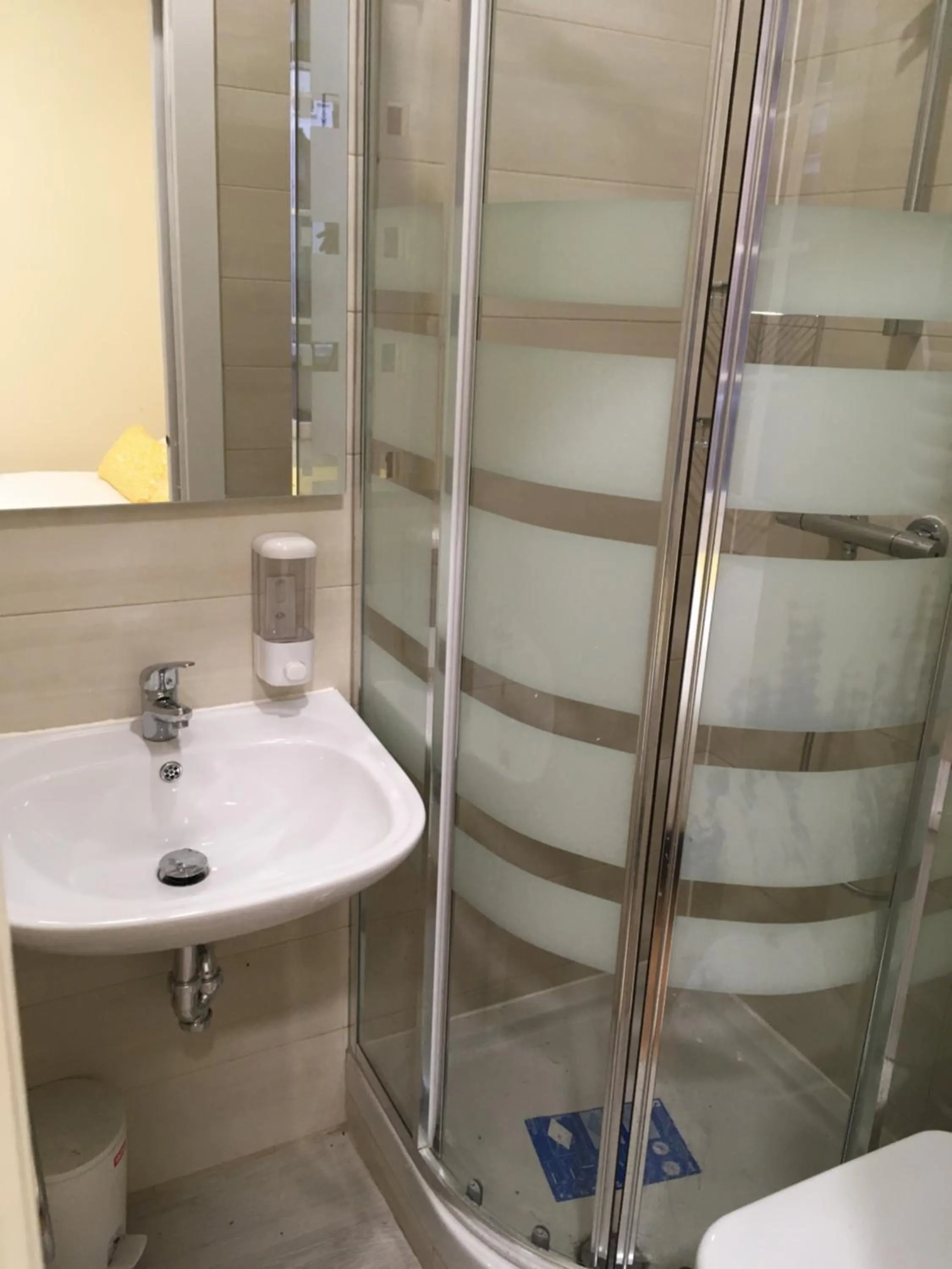 Shower in INSIDEHOME Valladolid Centro -Hab con baño privado en el centro y OPCION DE PARKING-