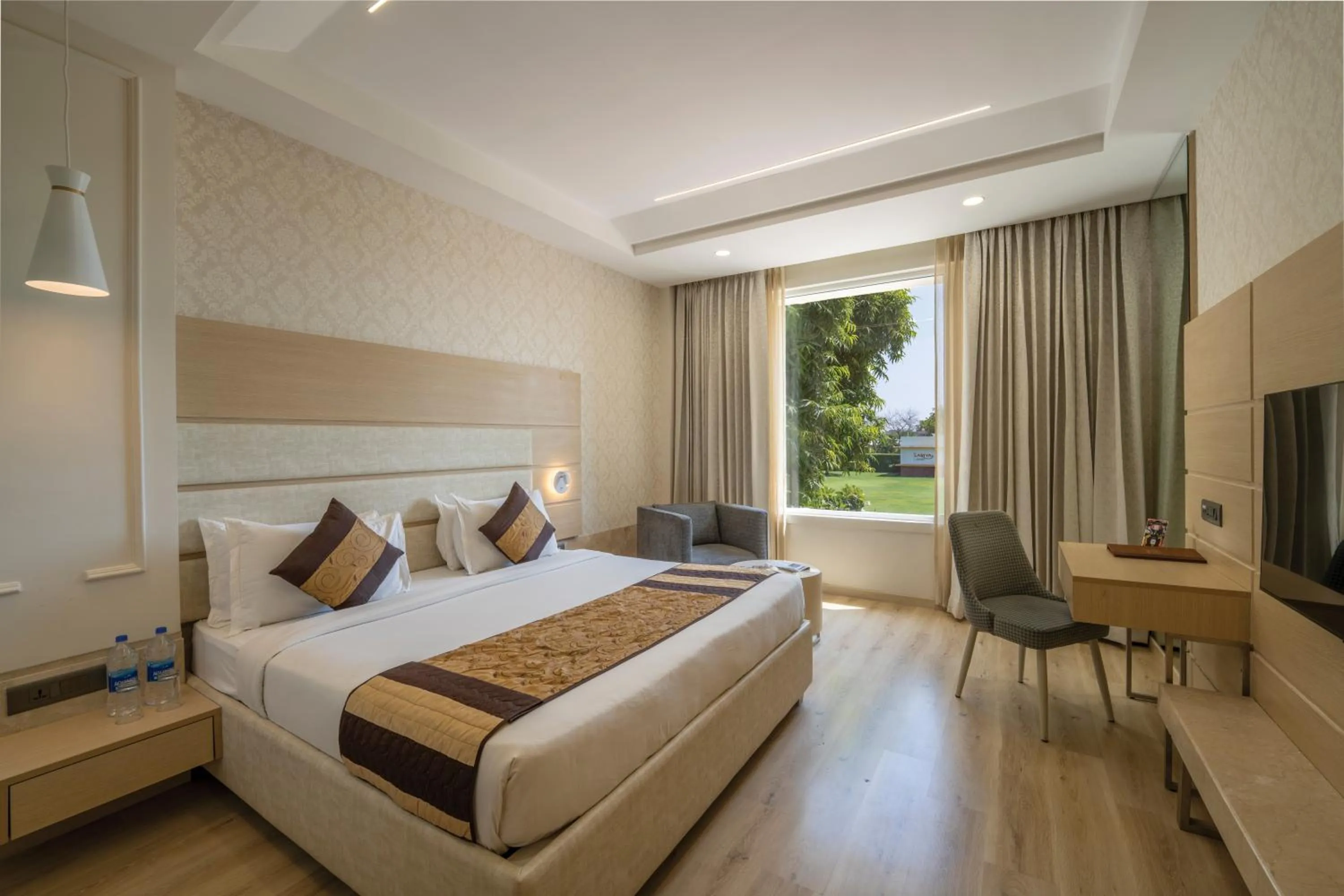Bed in Lariya Resort