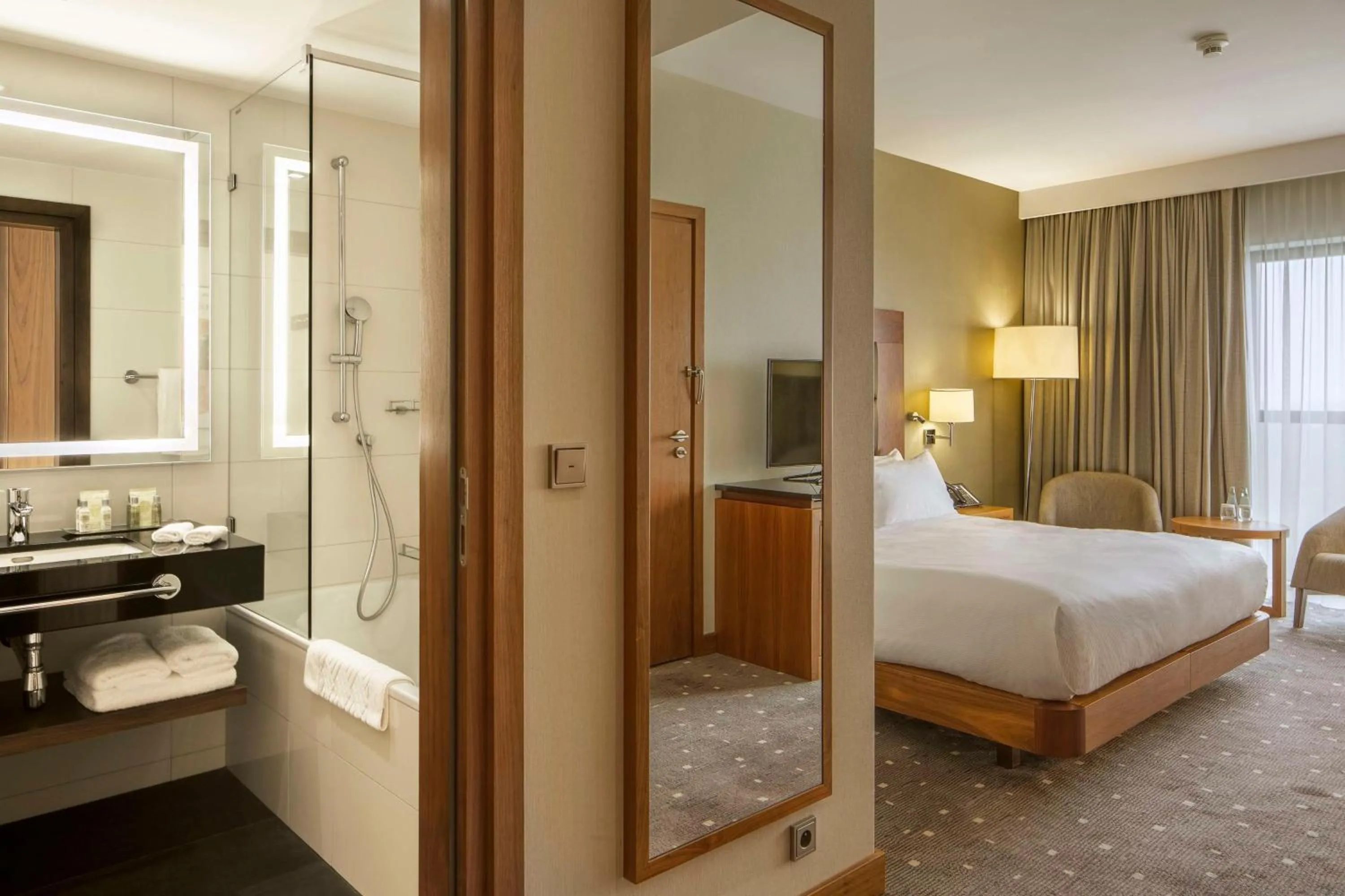 Bed in DoubleTree by Hilton Łódź