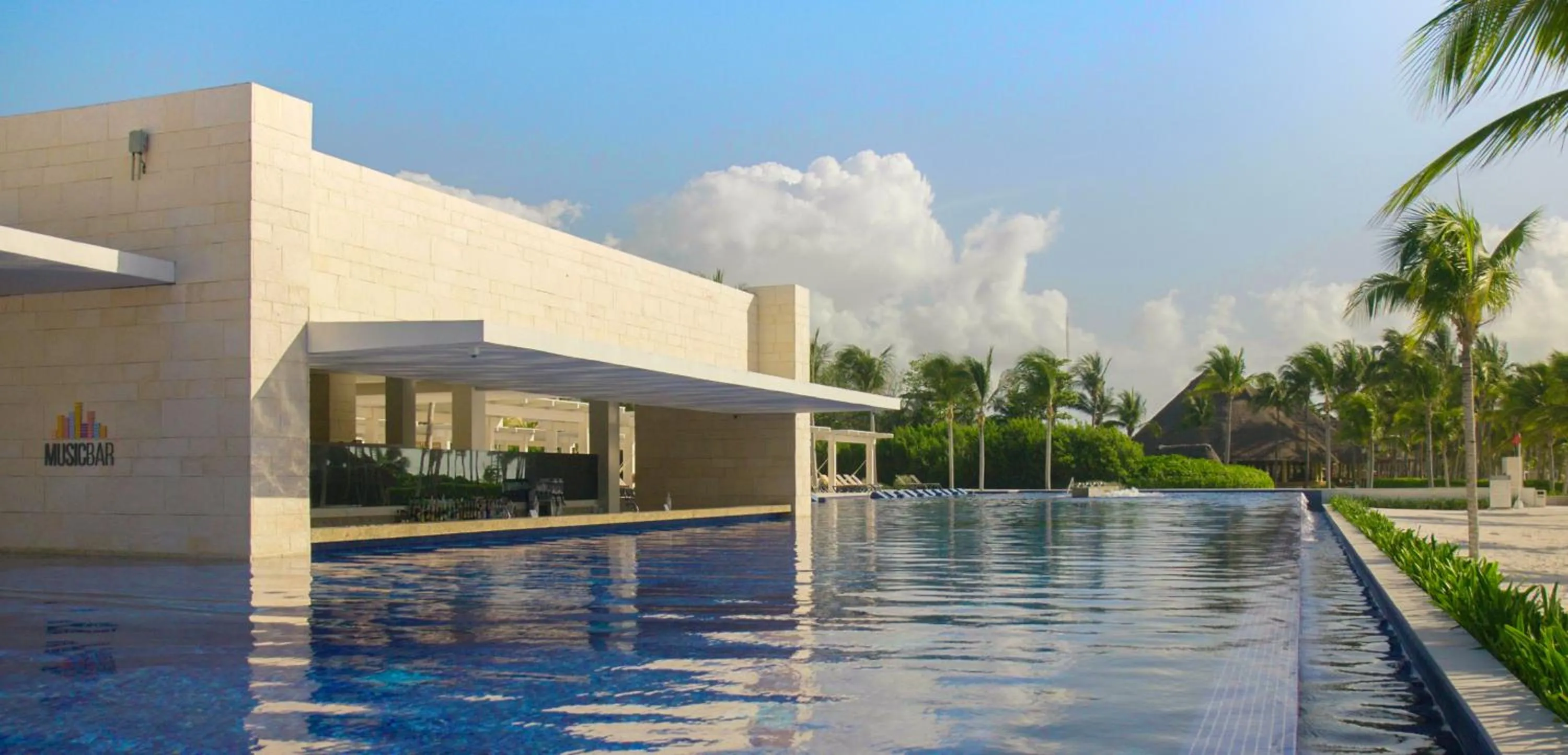 Swimming pool in Barceló Maya Riviera - All Inclusive Adults Only