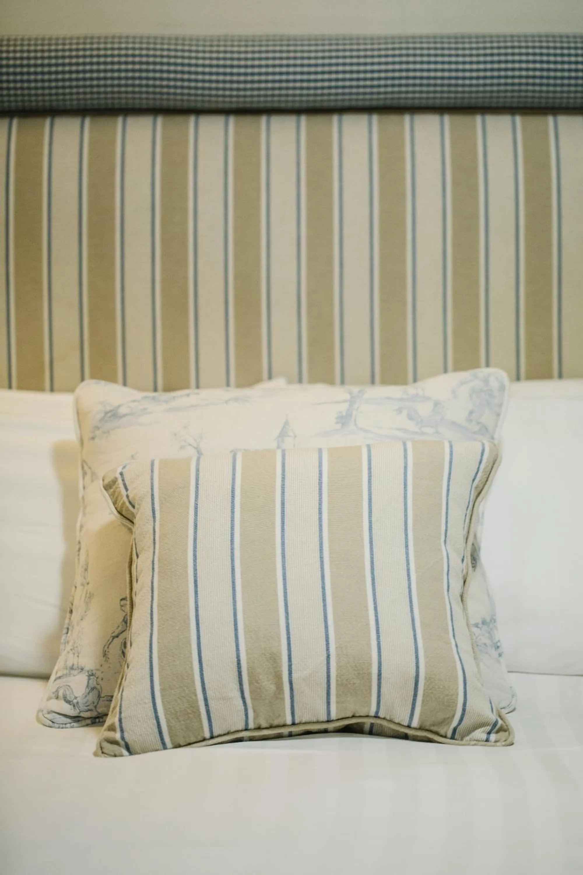 Bed in The Old Fourpenny Hotel