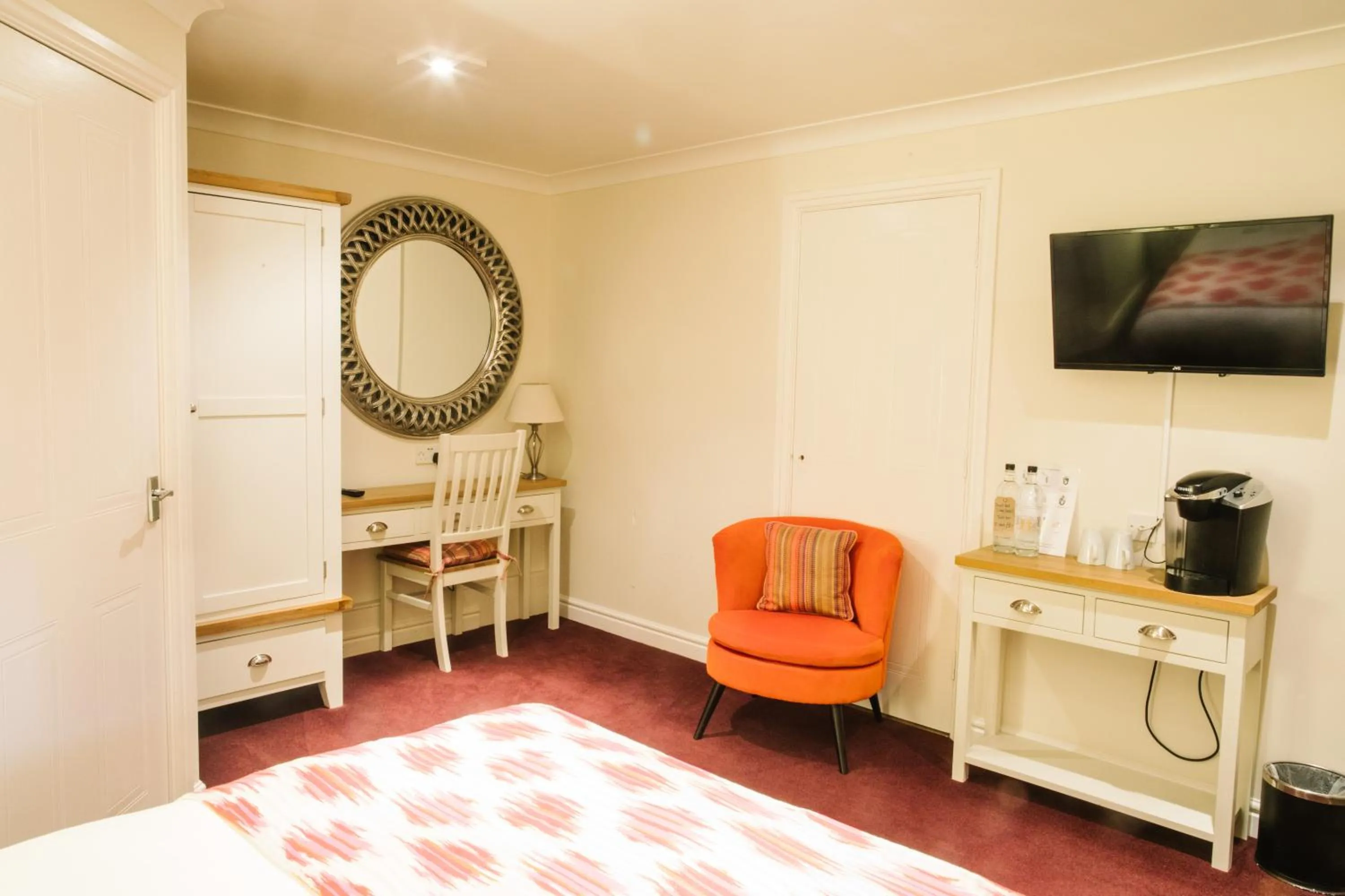 Bed in The Old Fourpenny Hotel