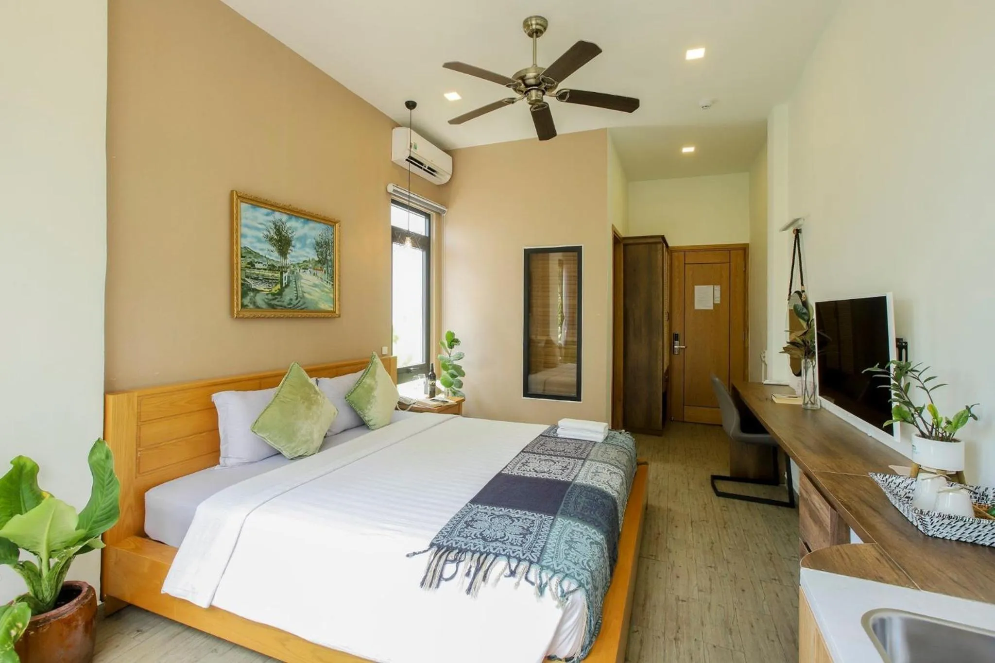 Bed in Magnolia's Can Tho