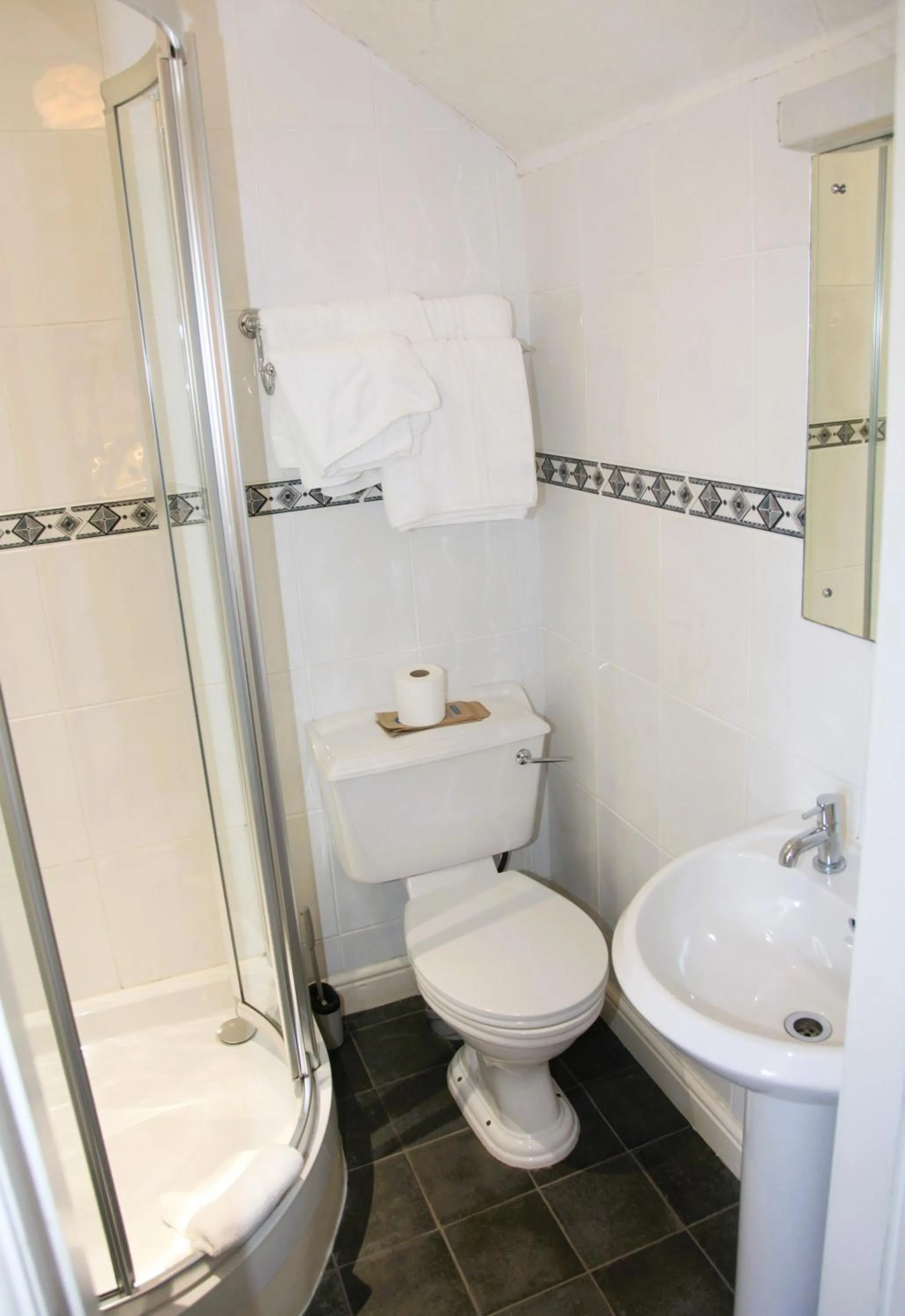 Bathroom in Kirkwood Guest House