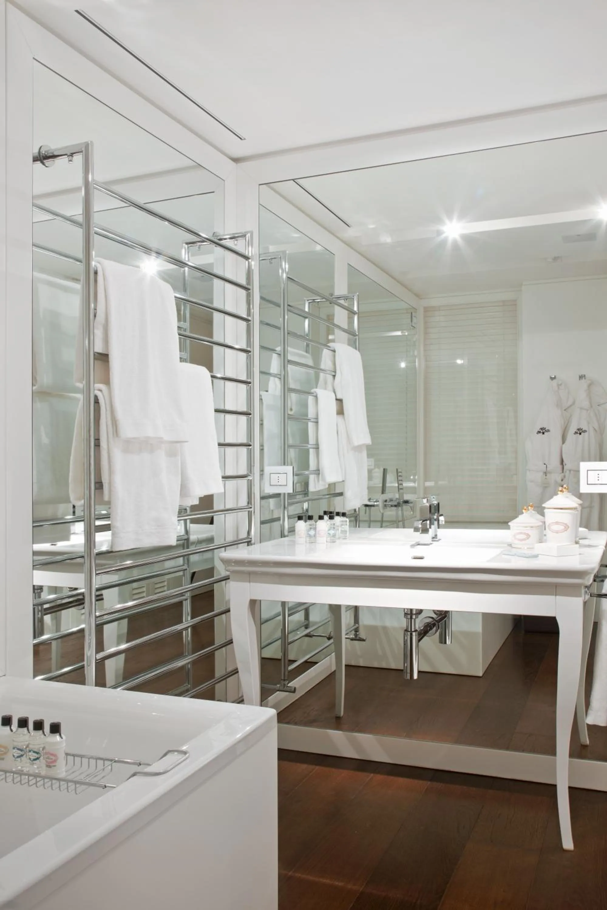 Bathroom in Magna Pars l'Hotel à Parfum