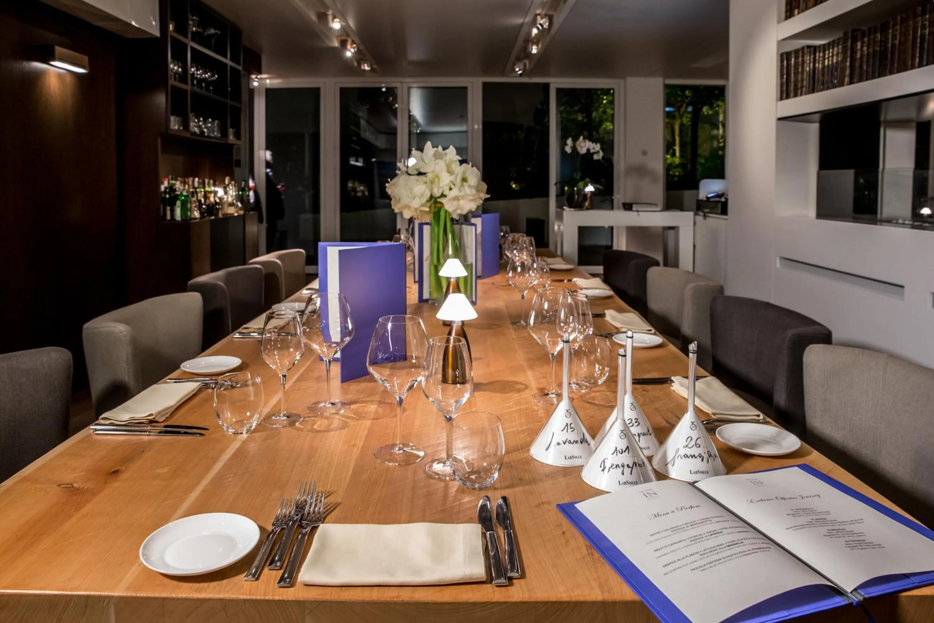 Decorative detail in Magna Pars l'Hotel à Parfum