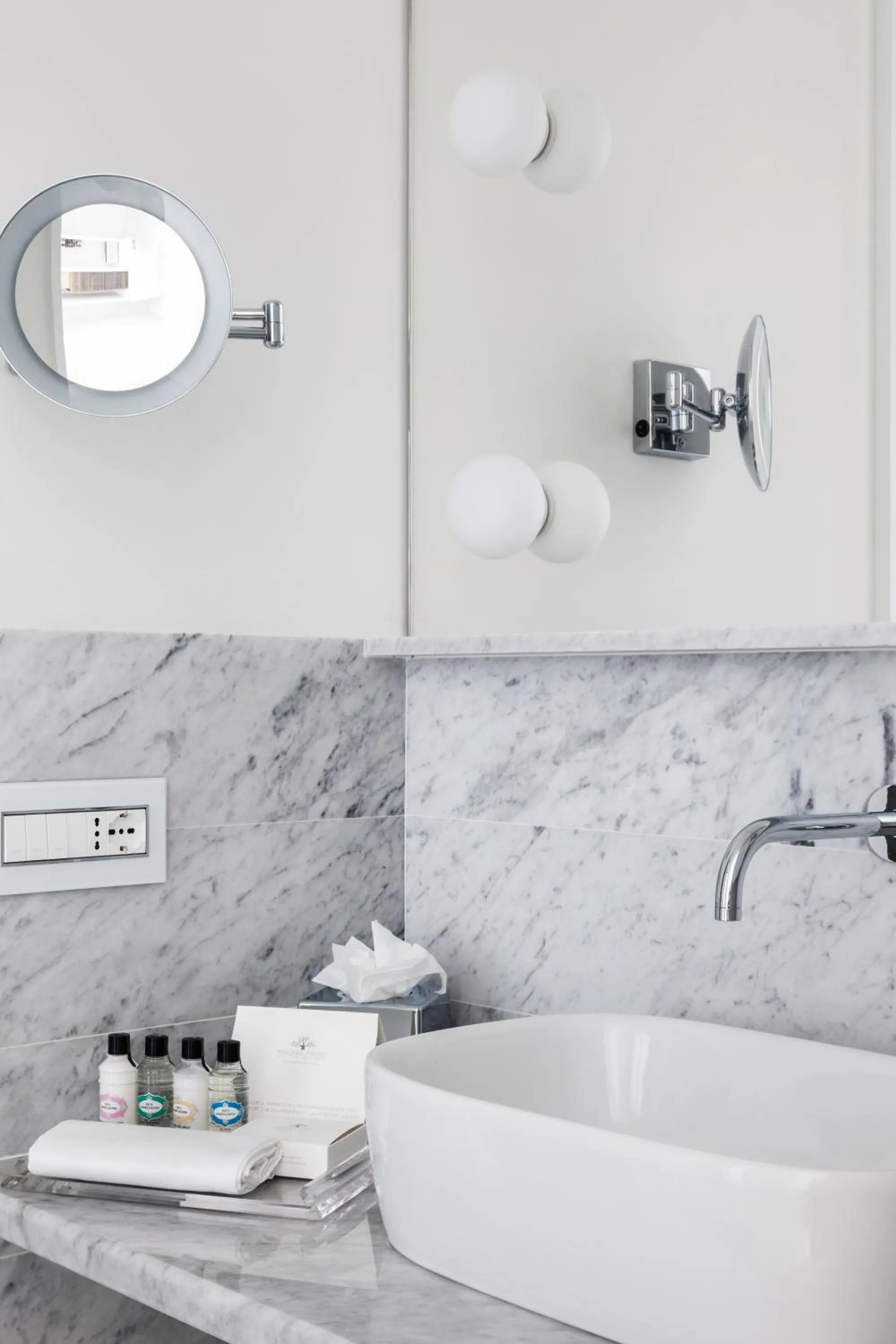 Bathroom in Magna Pars l'Hotel à Parfum