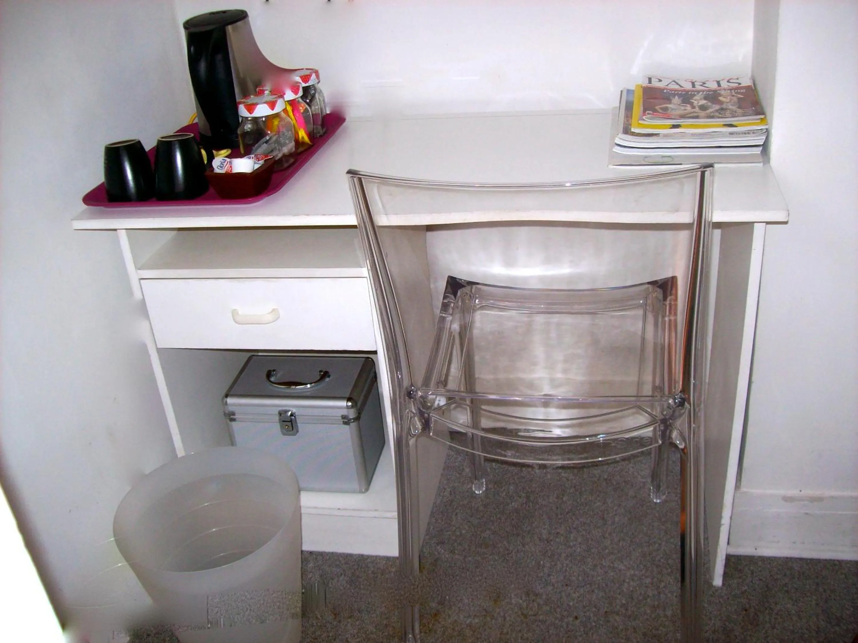 Coffee/tea facilities in Toit pour Vous Chambre d'Hôtes - Homestay