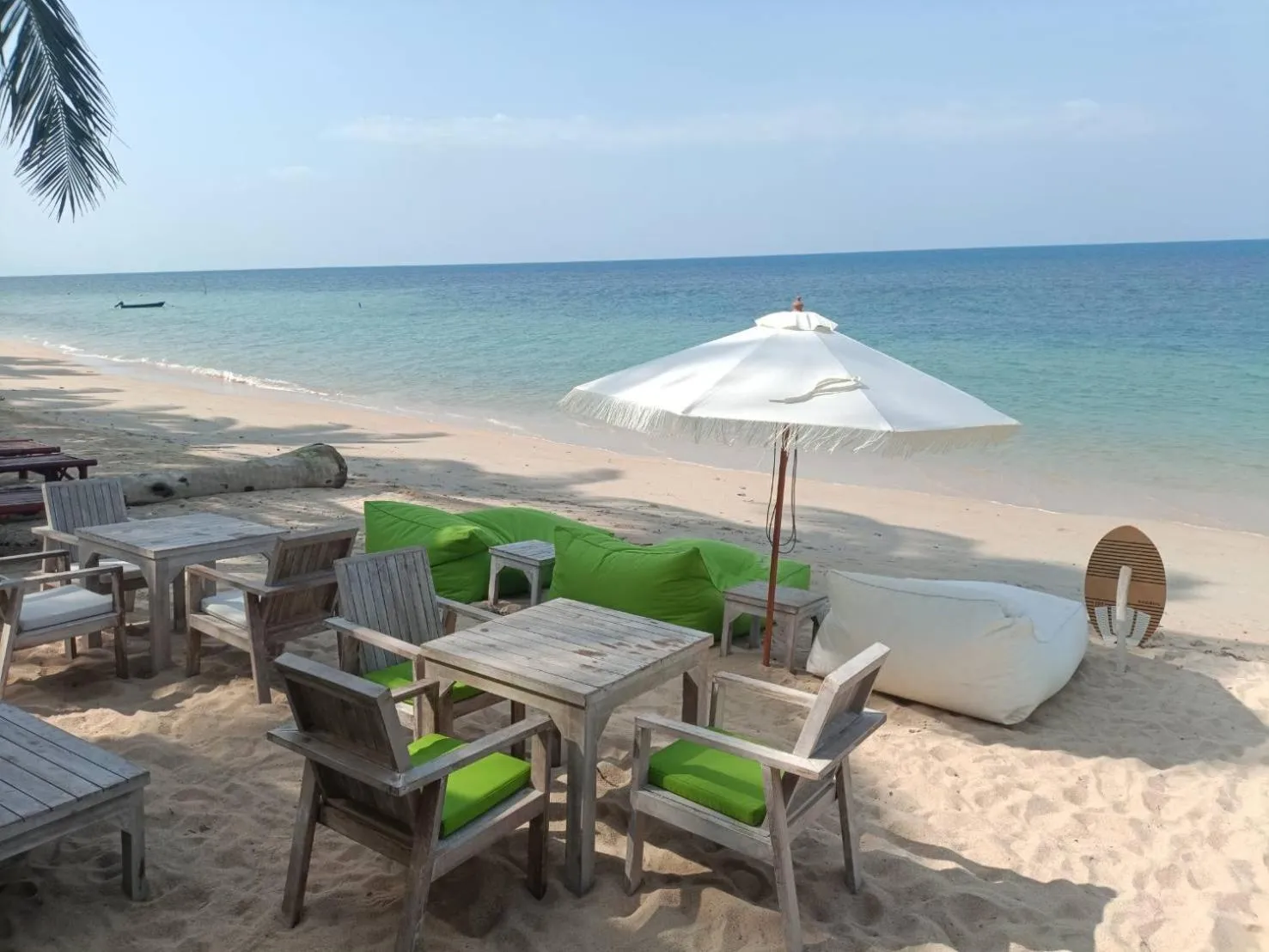 Restaurant/places to eat in March Samui Resort