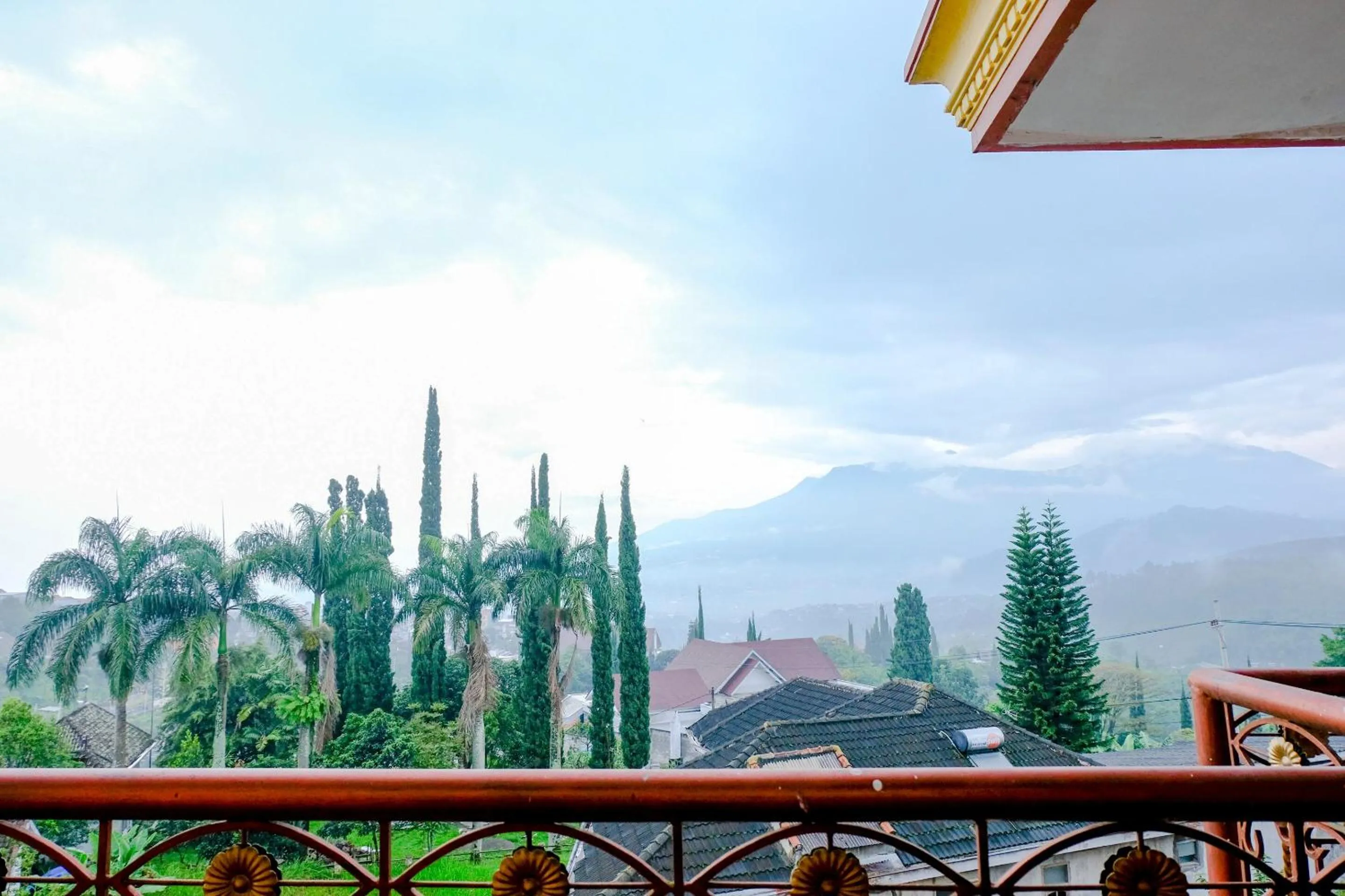 Balcony/Terrace in OYO Life 538 Villa Handayani Syariah