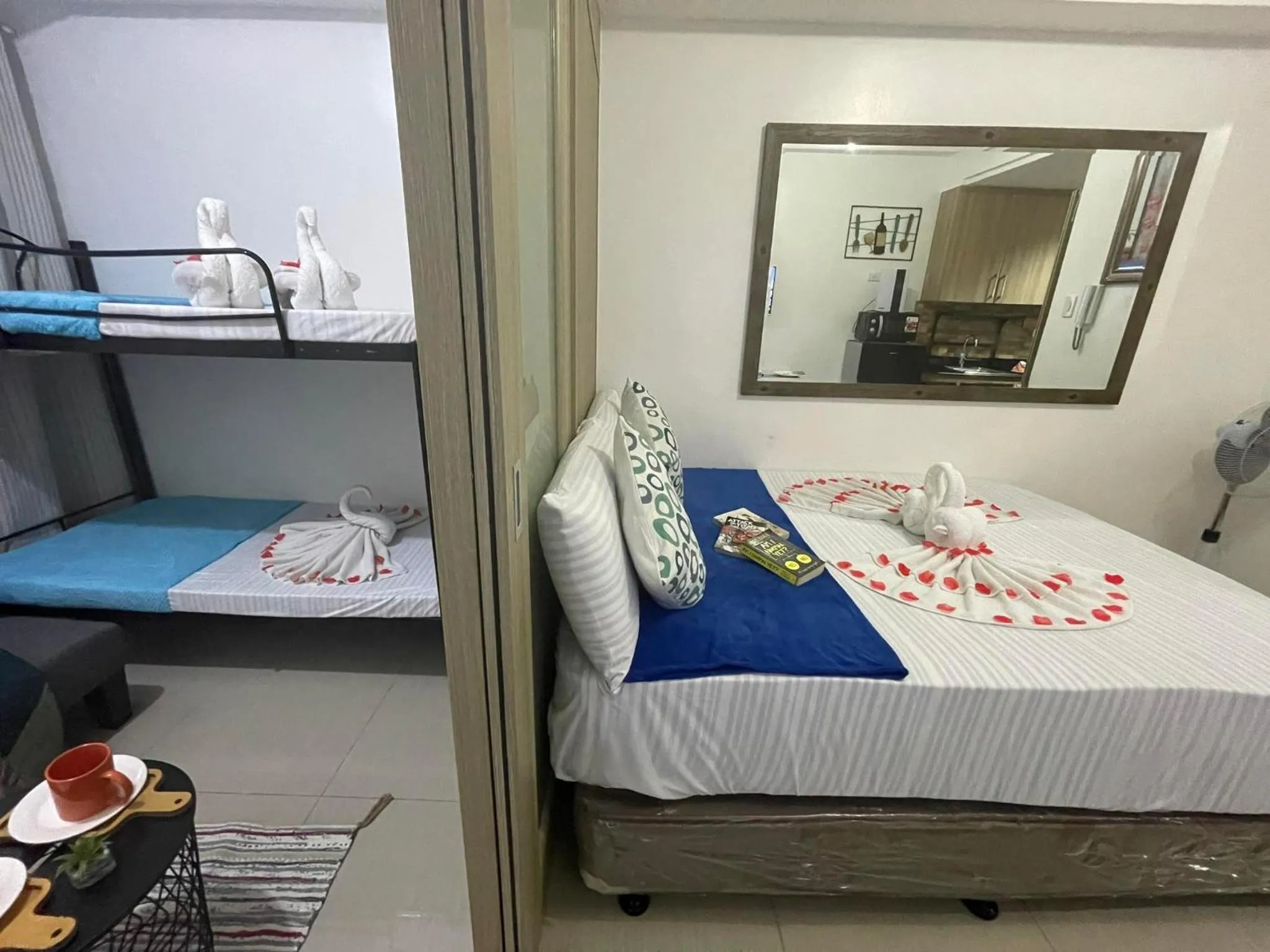 Bed in Shore Residences, Mall Of Asia Complex Stayction by PBYY