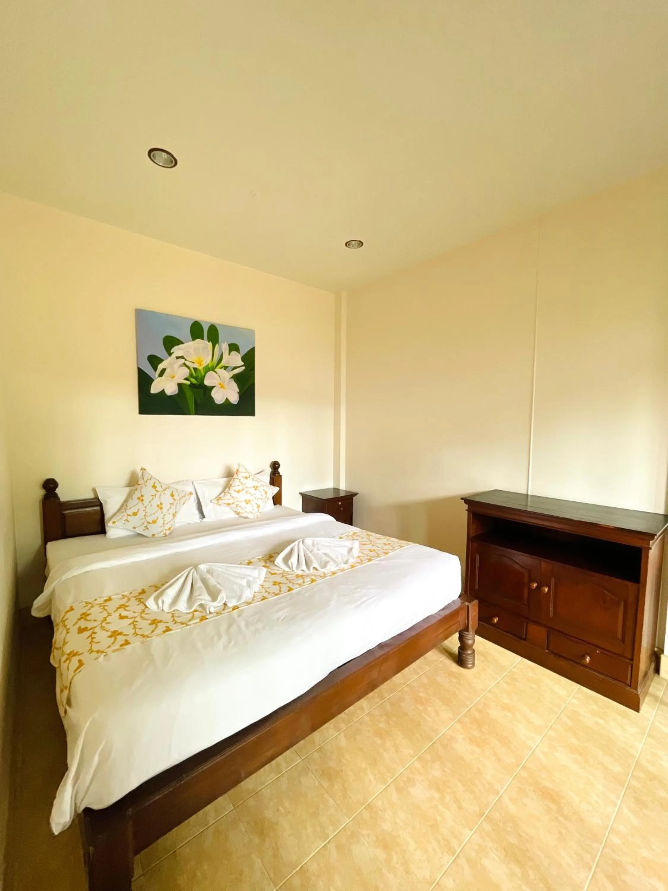 Bed in Meewaya Hotel