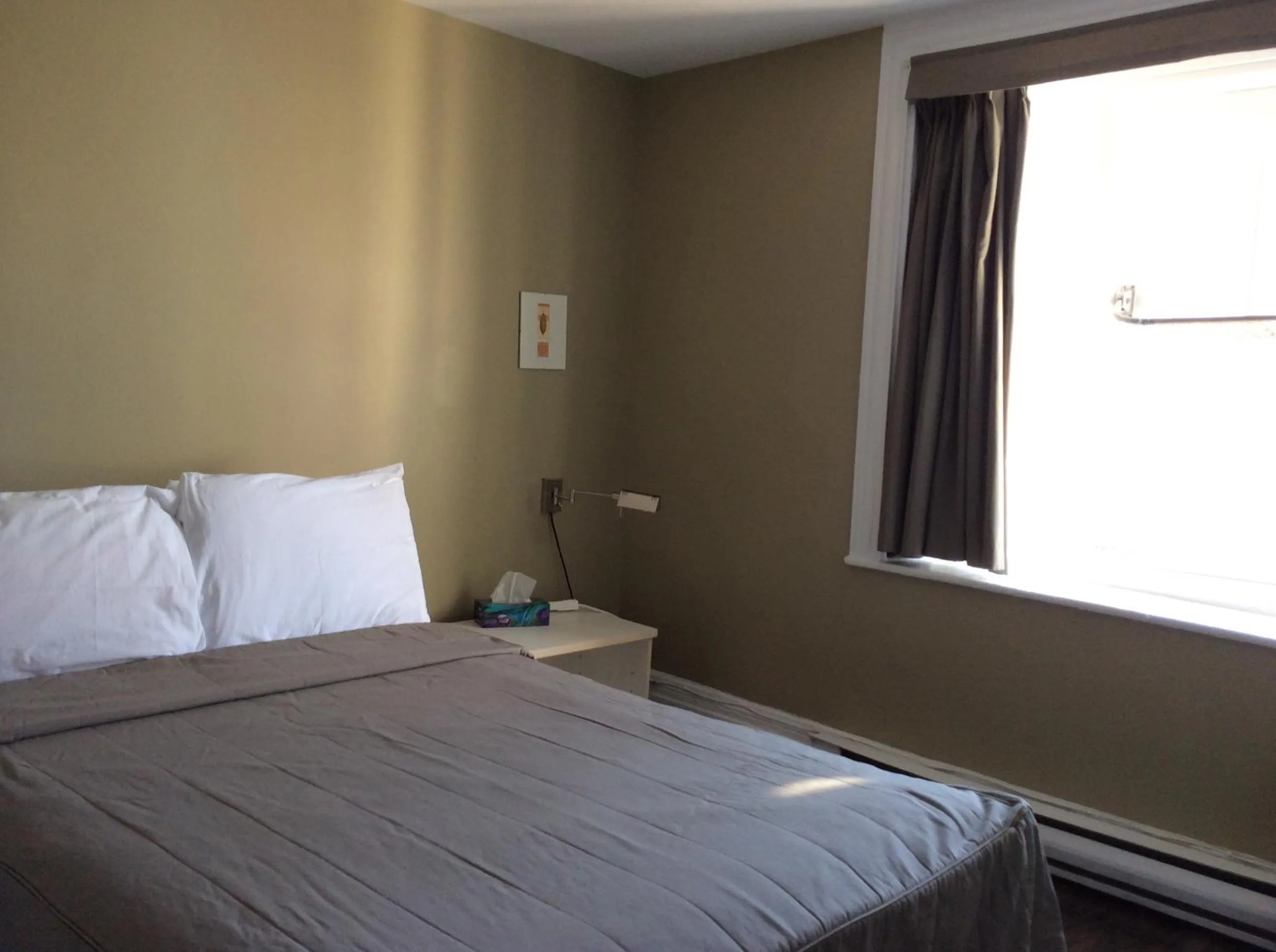 Bed in Auberge St-Louis