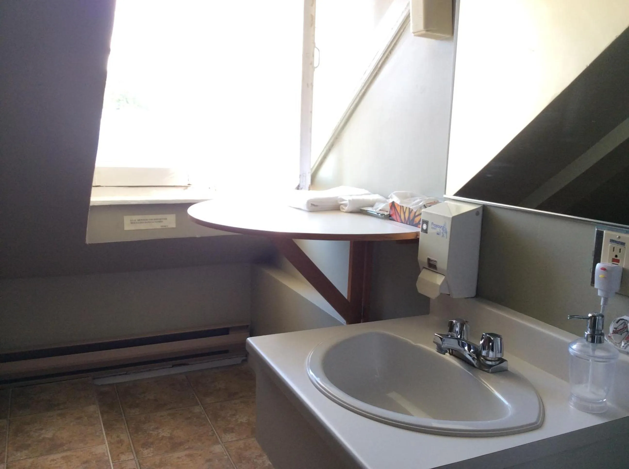 Bathroom in Auberge St-Louis