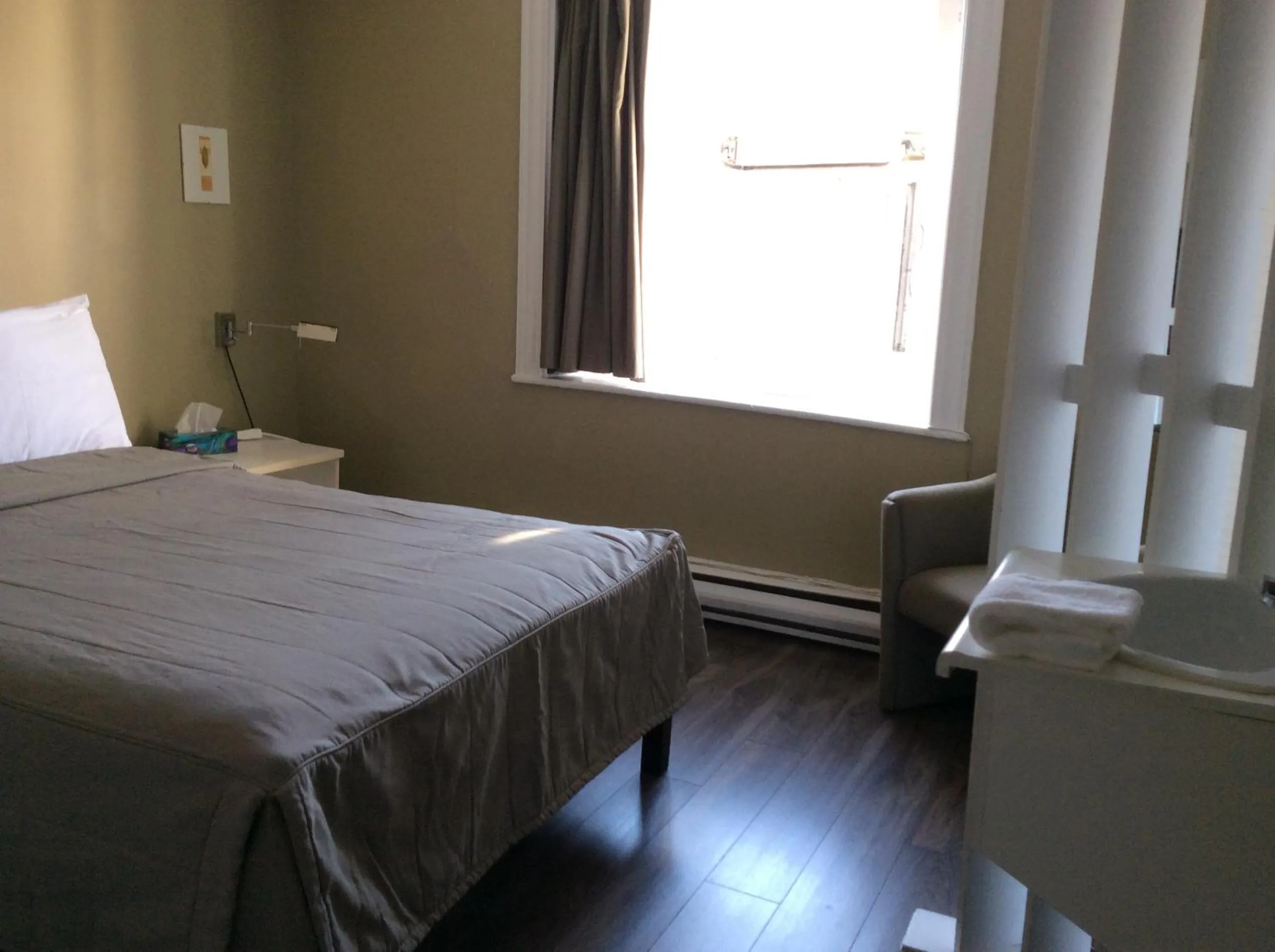 Bed in Auberge St-Louis