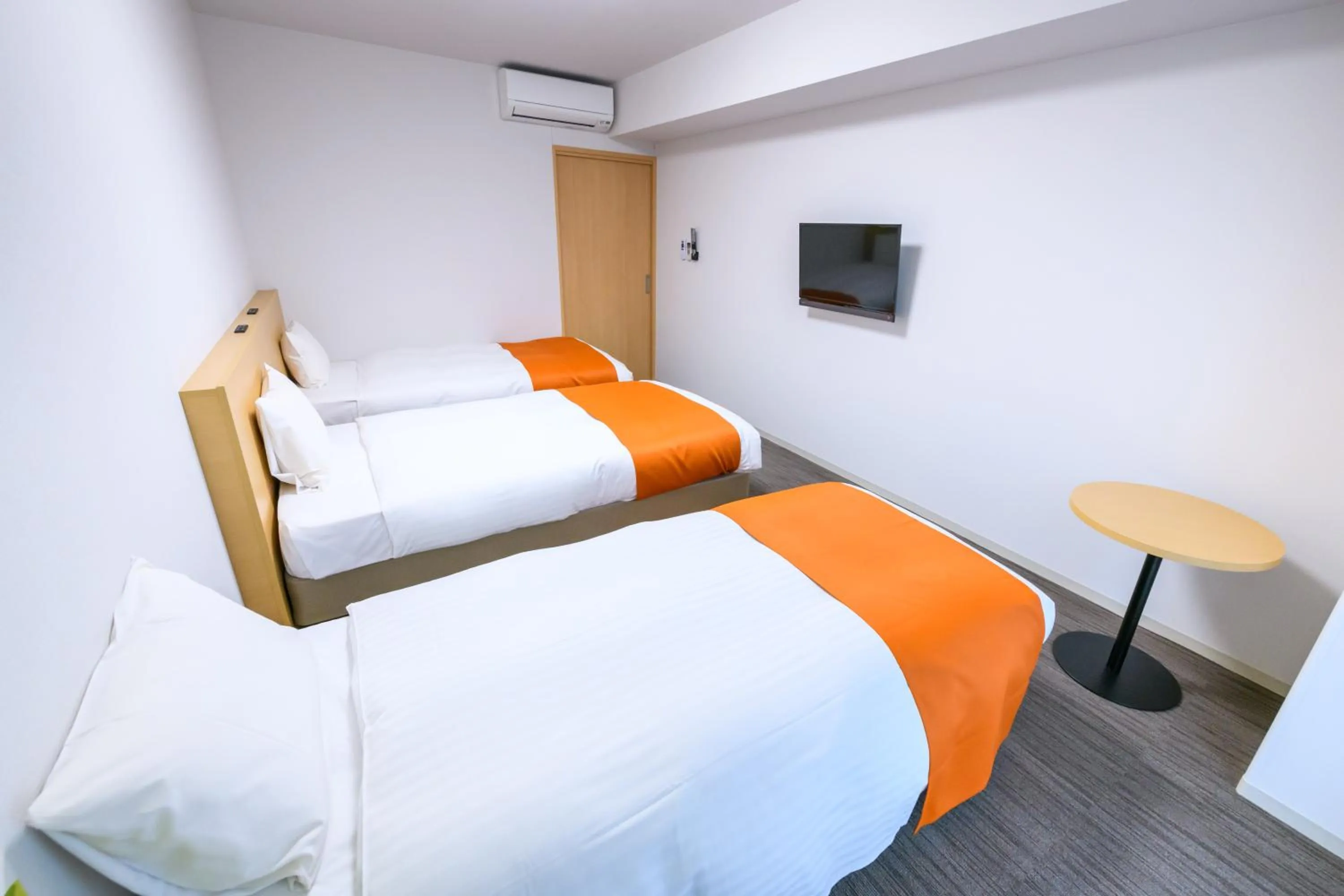 TV and multimedia, Bed in Hotel Sobial Namba Daikokucho