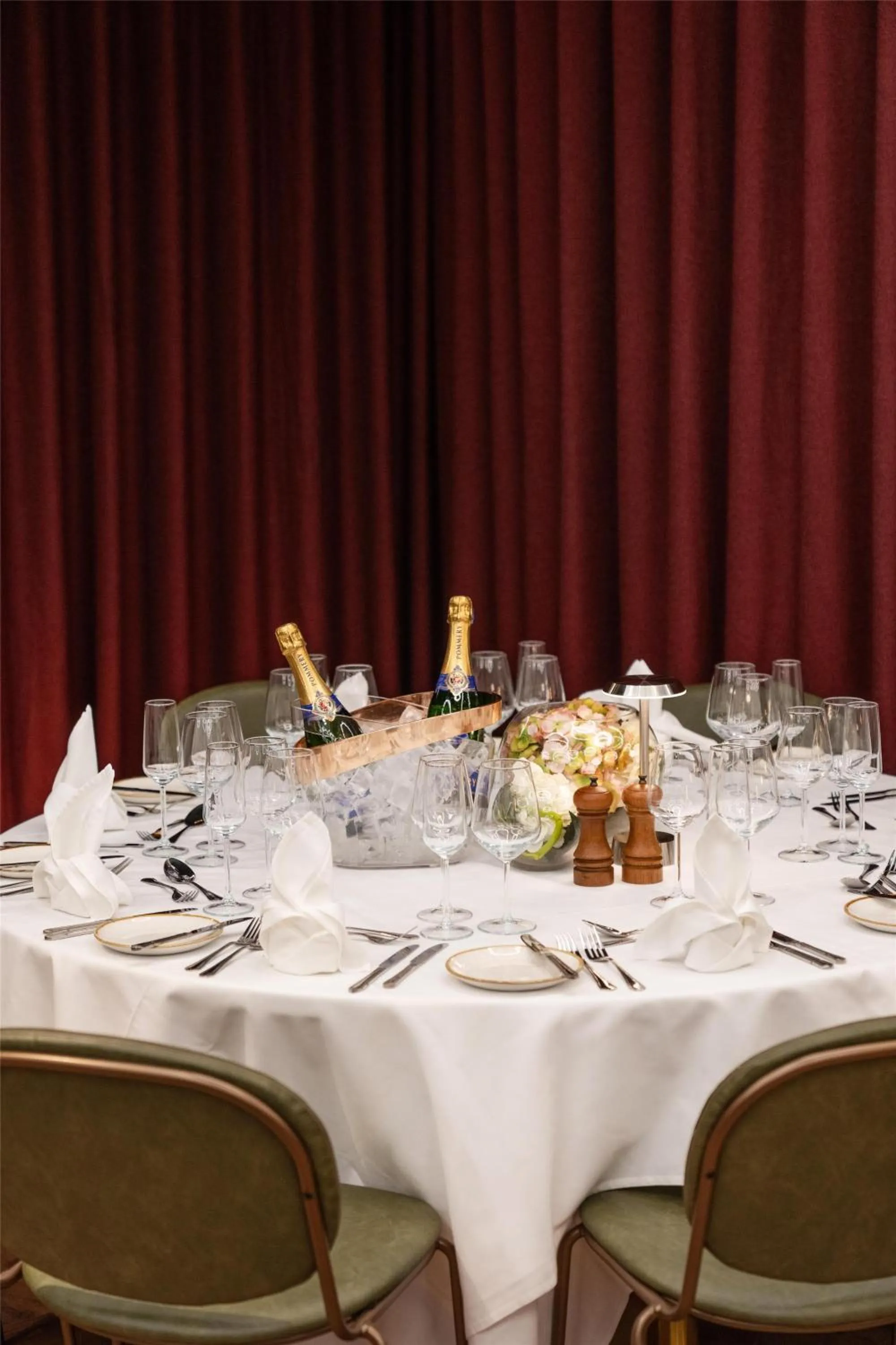 wedding in Radisson RED London Twickenham