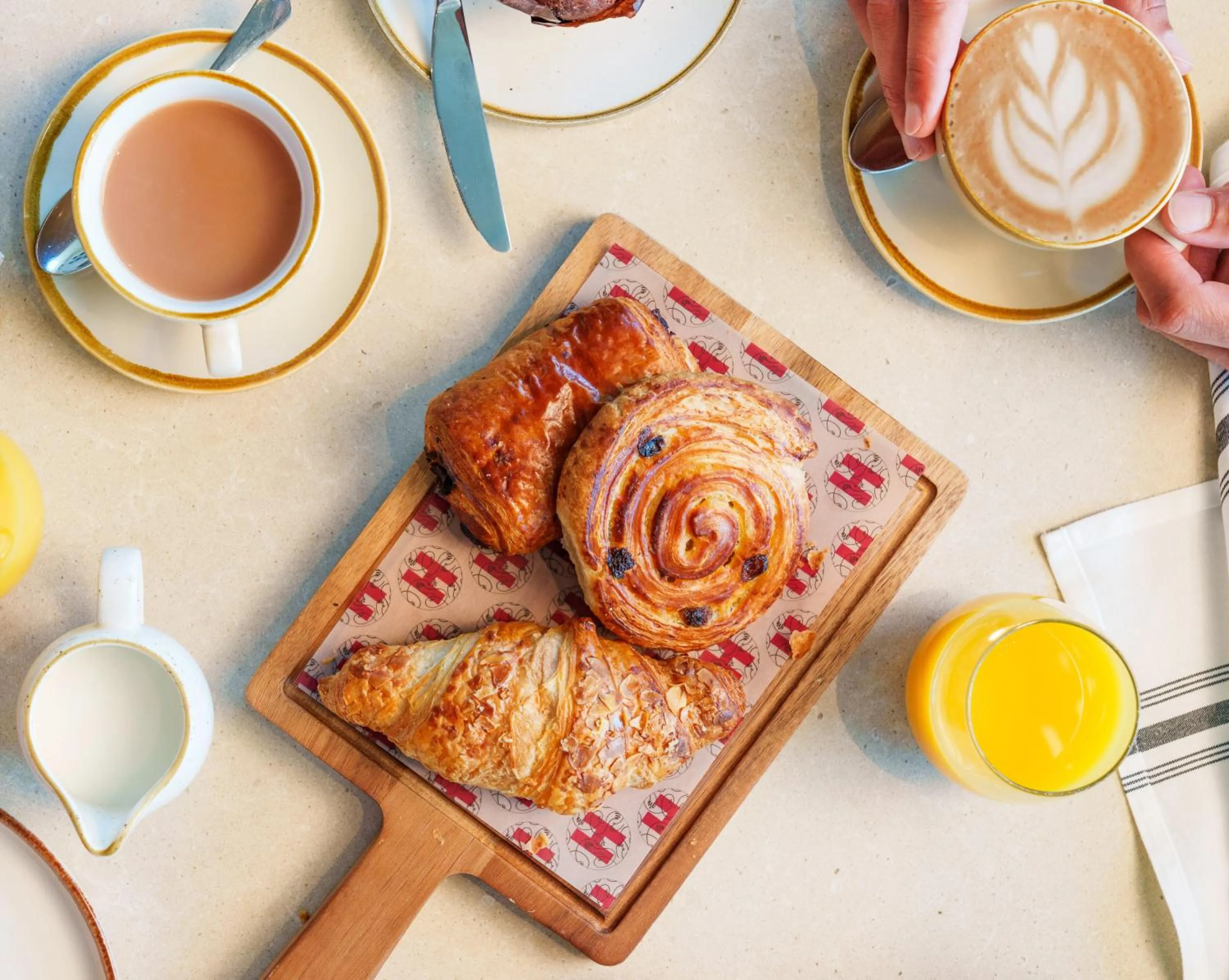 Food and drinks in Radisson RED London Twickenham