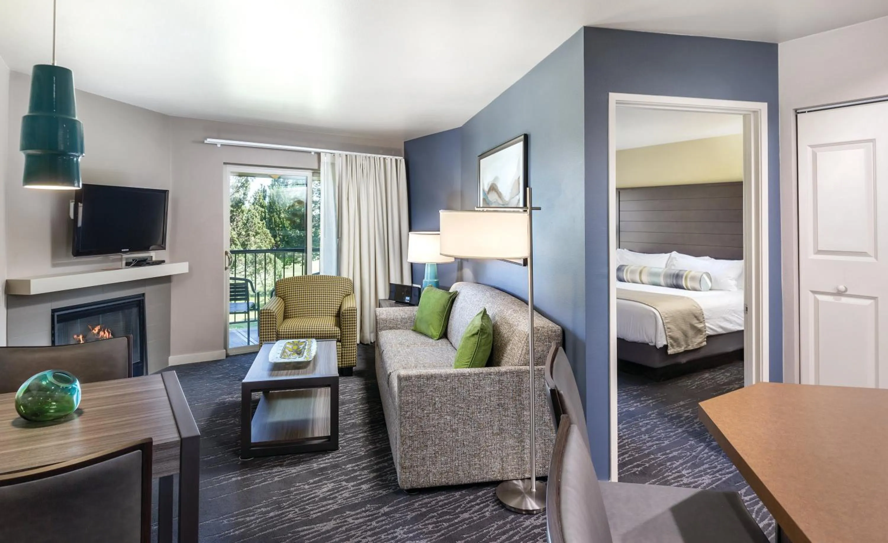 Living room, Bed in WorldMark Eagle Crest