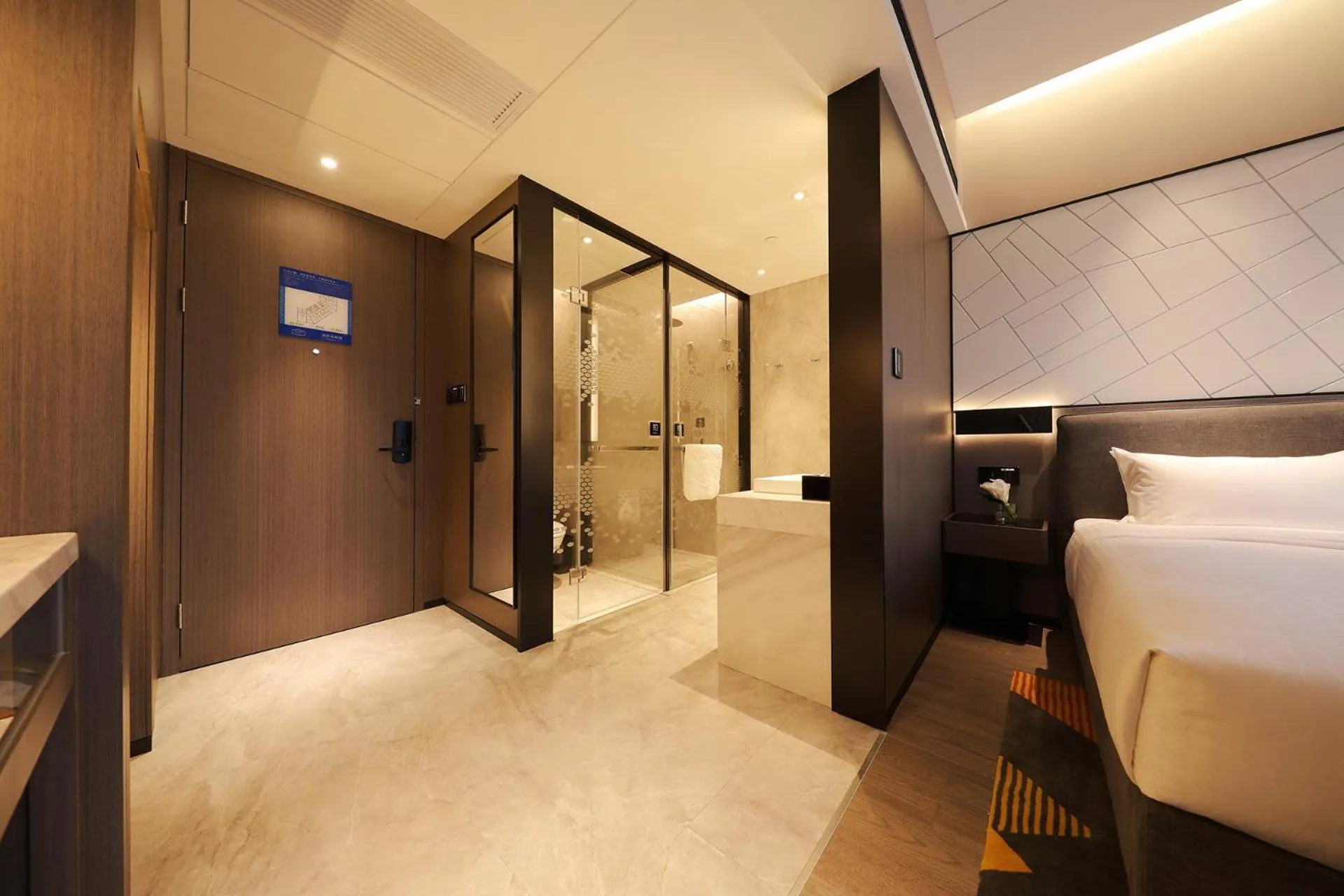 Toilet, Bed in Hampton By Hilton Hangzhou Future Sign Technology City