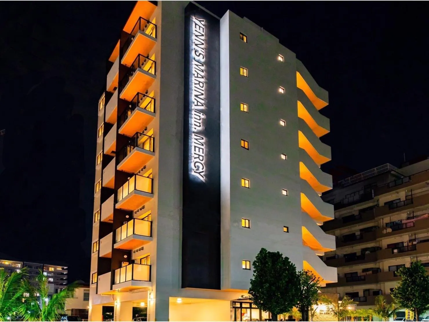 Property building in Yenns Marina Inn Mercy