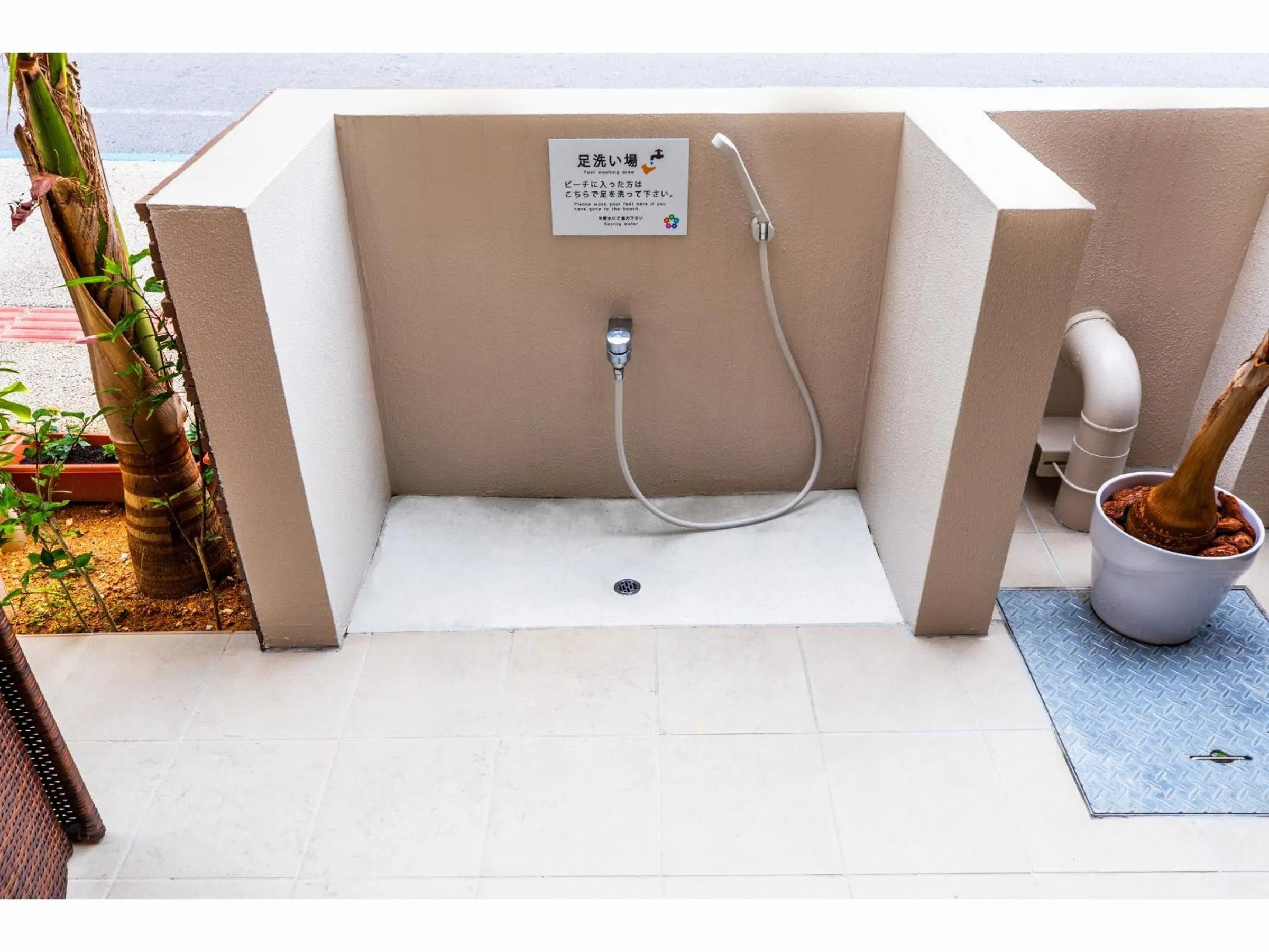 Yenns Marina Inn Mercy