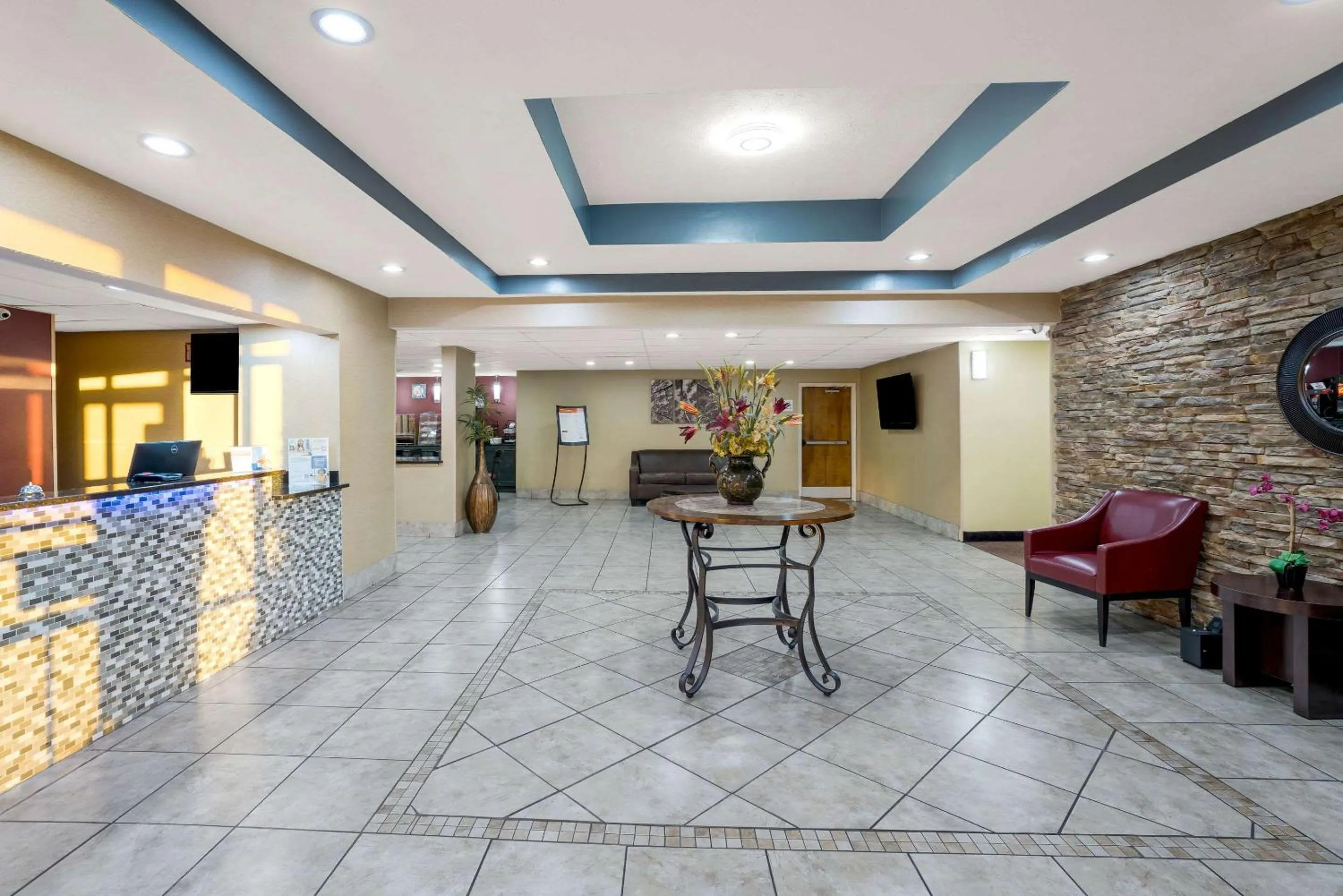 Lobby or reception in Rodeway Inn