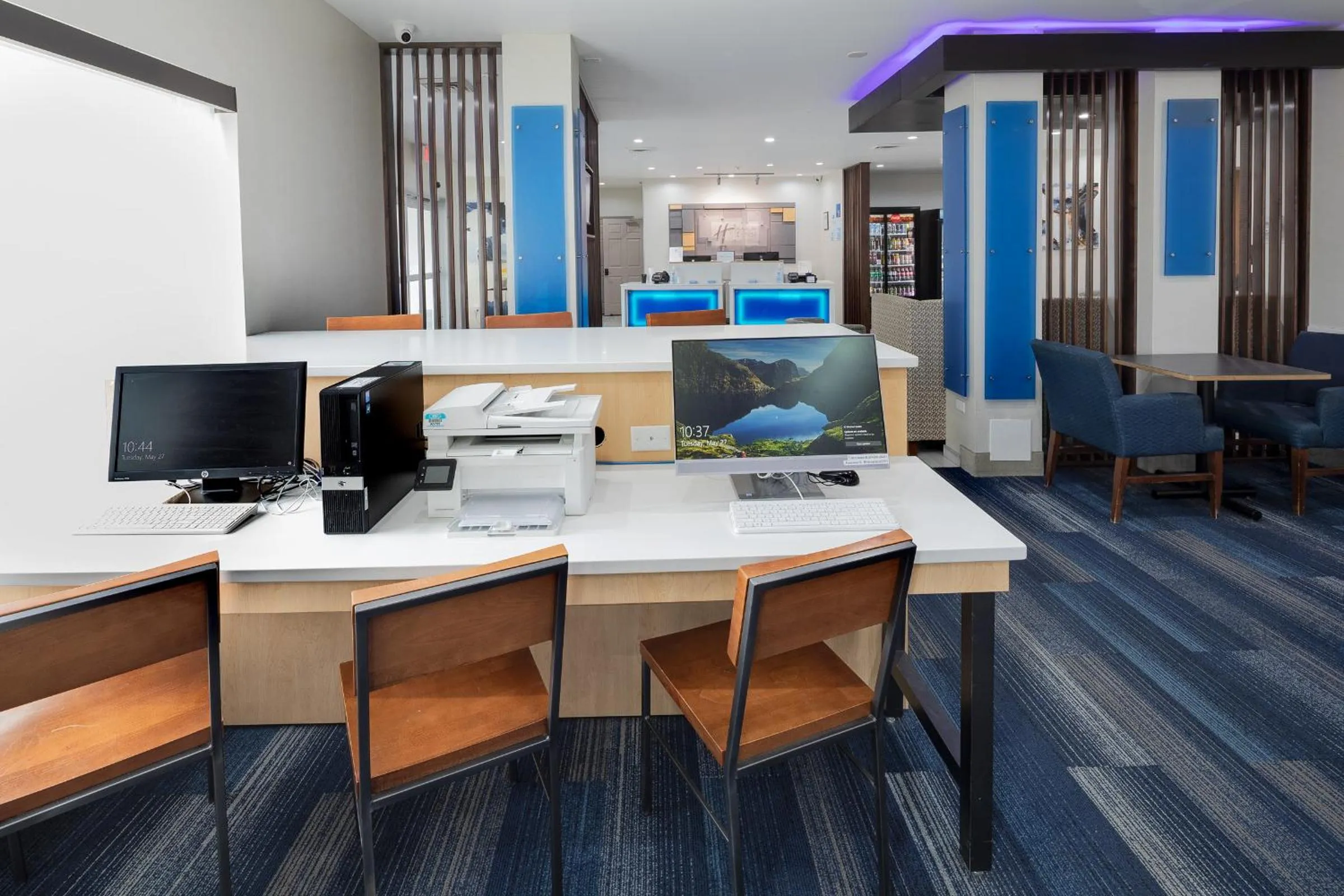 Property building in Holiday Inn Express & Suites Chicago West - St Charles by IHG