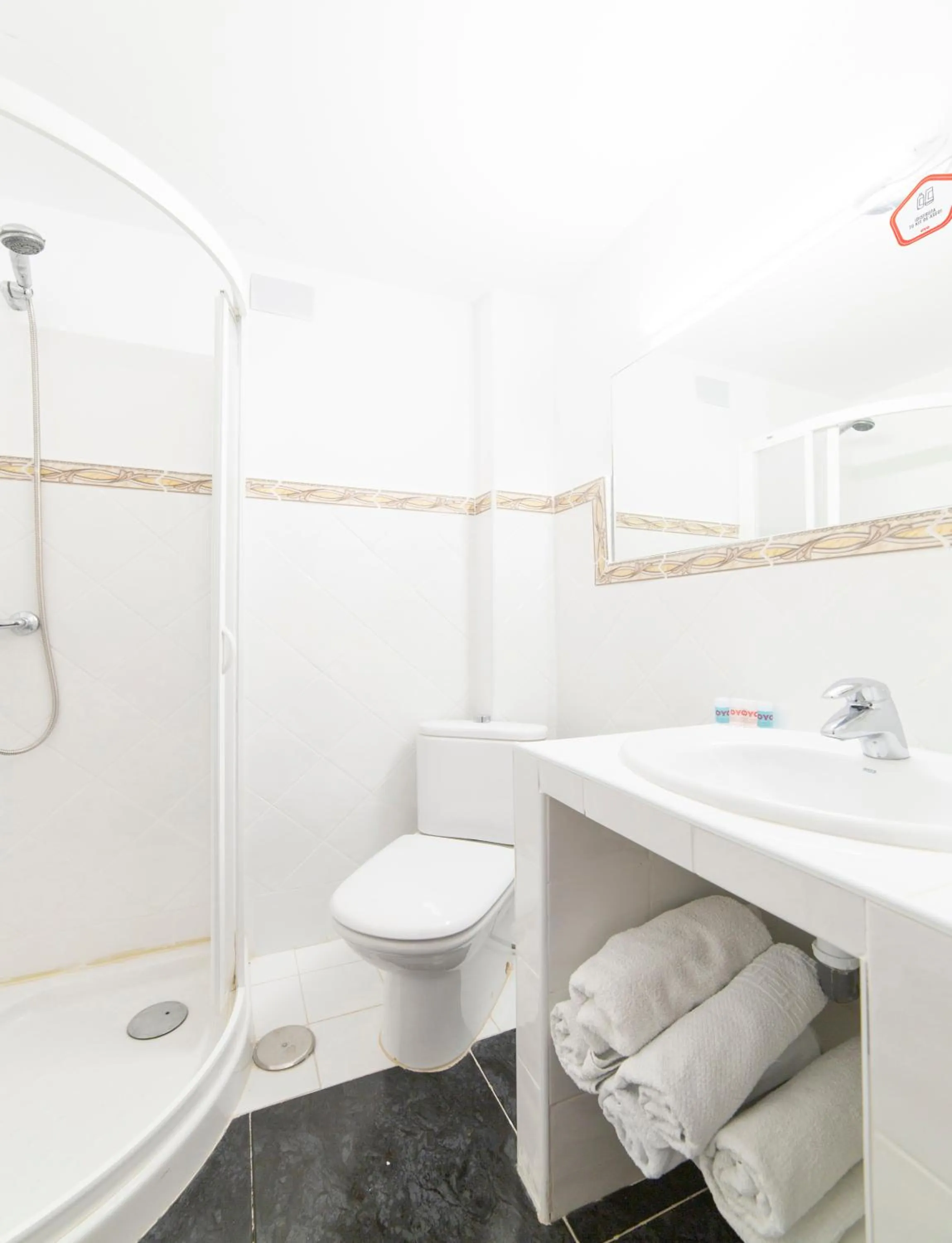 Bathroom in Hotel El Prado by Vivere Stays