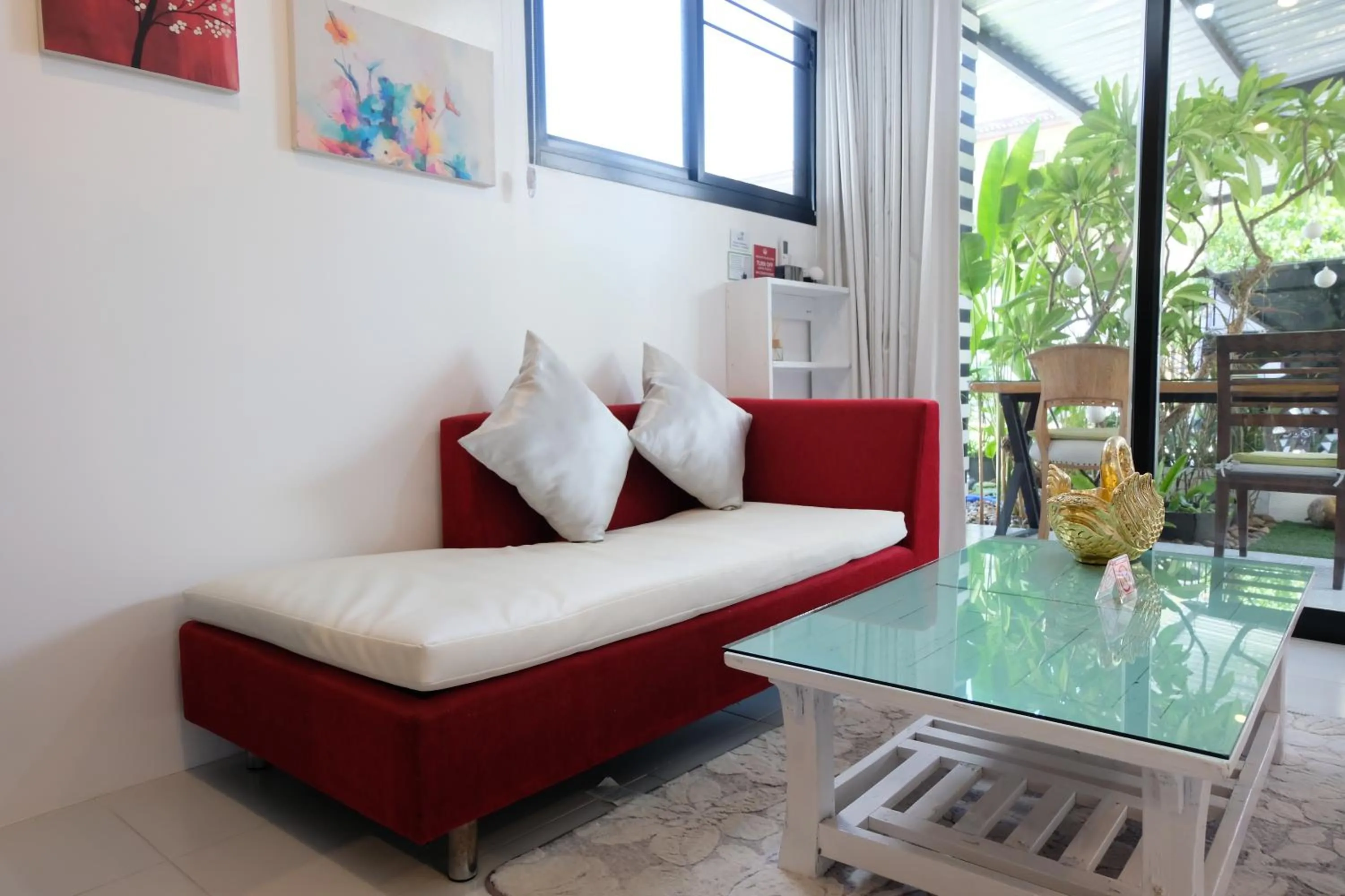 Living room in Baan Poon Garden