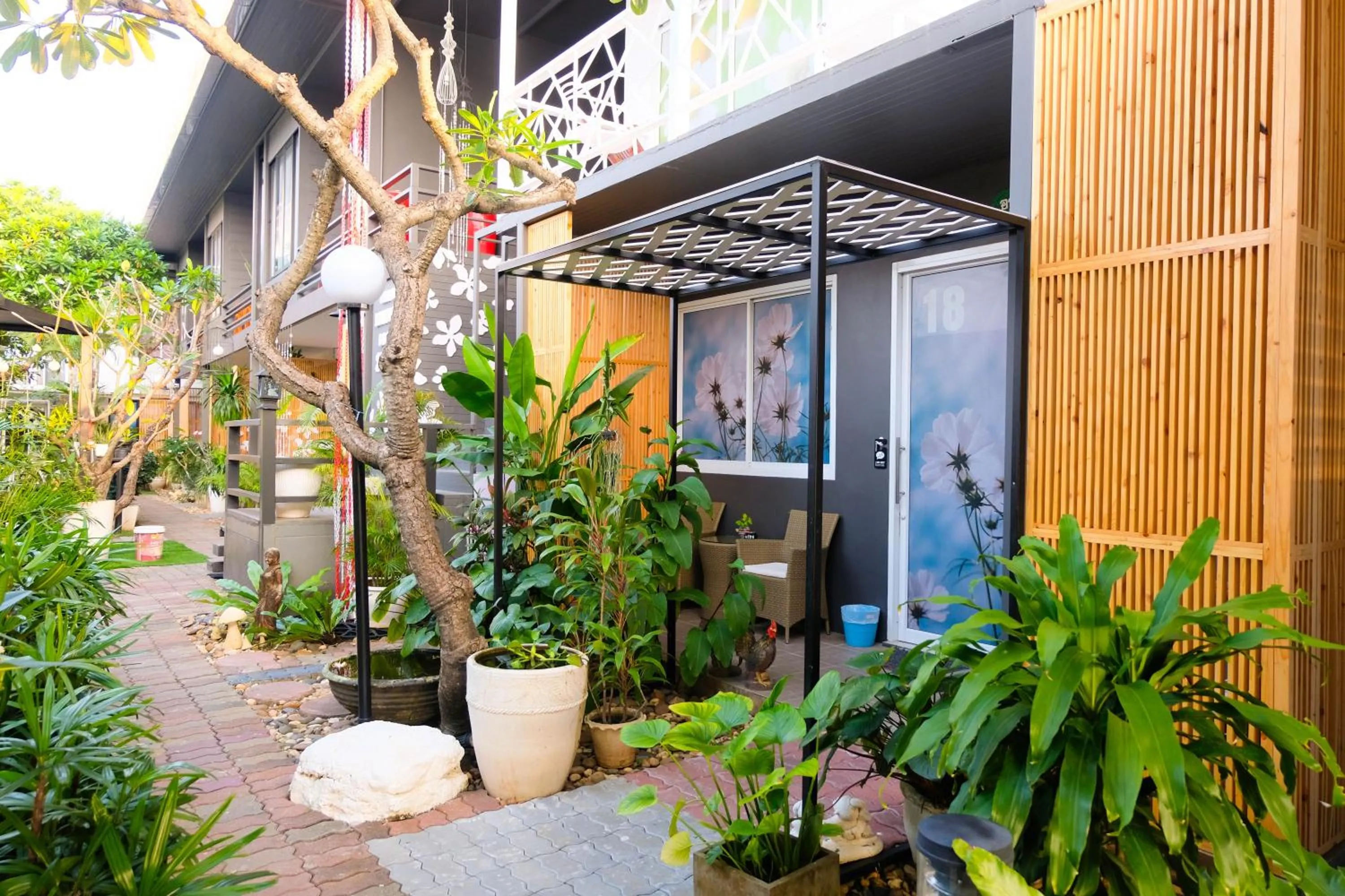 Property building in Baan Poon Garden