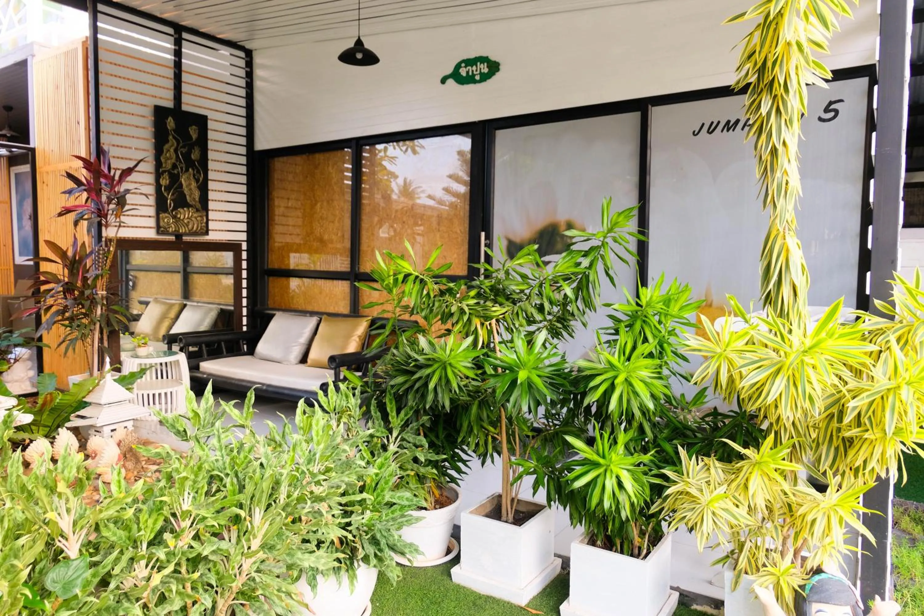 Balcony/Terrace in Baan Poon Garden