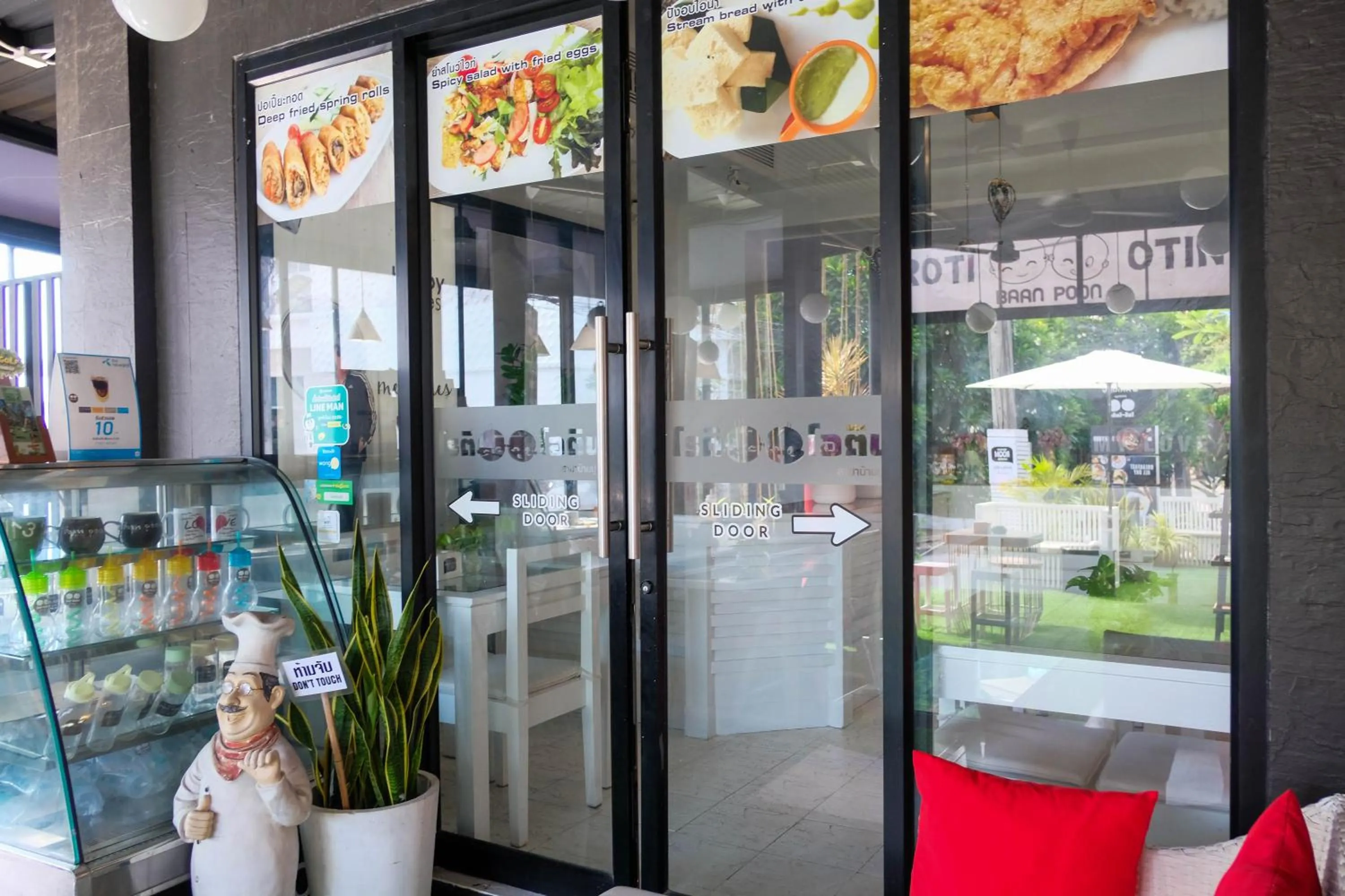 Restaurant/places to eat in Baan Poon Garden