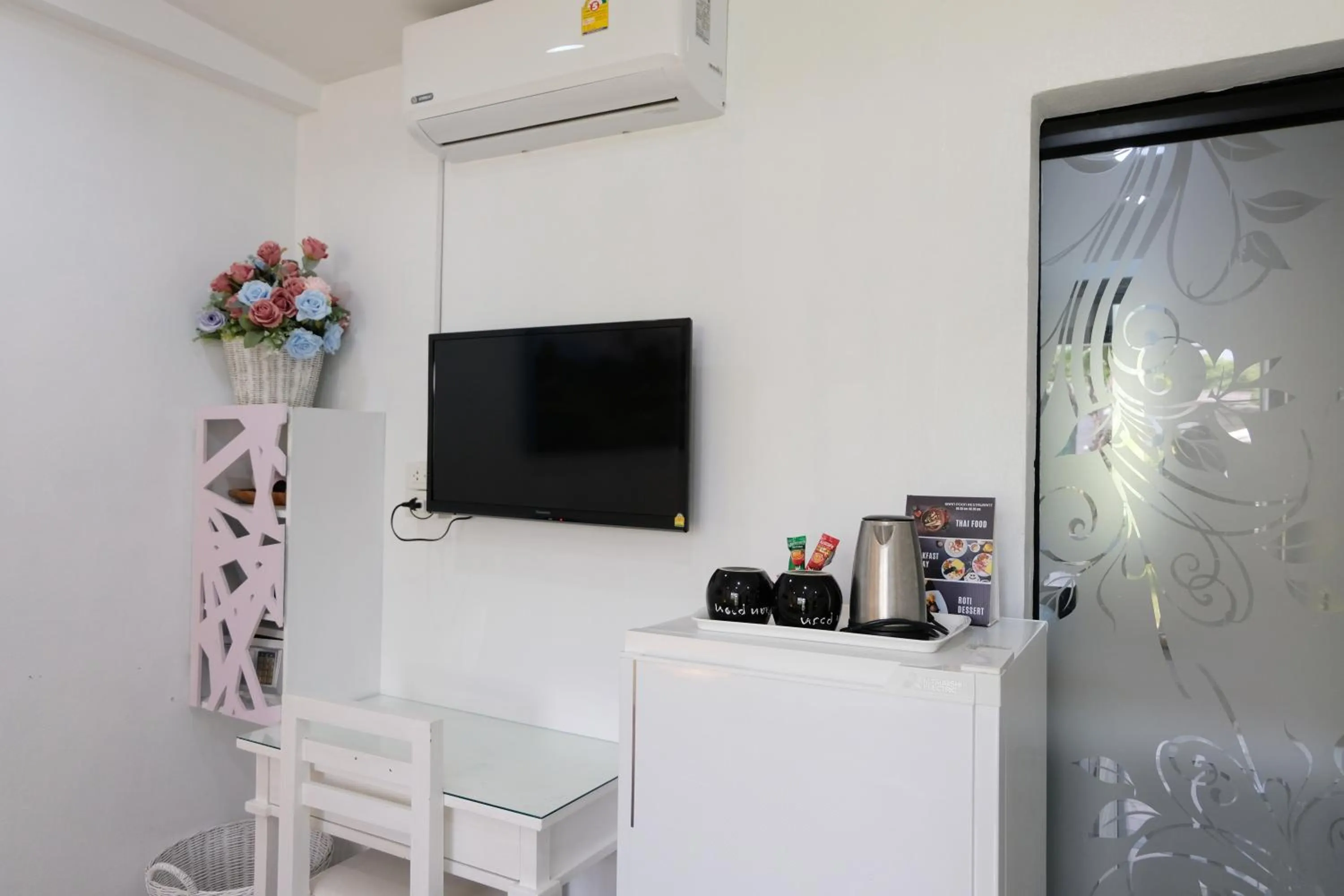 TV and multimedia in Baan Poon Garden