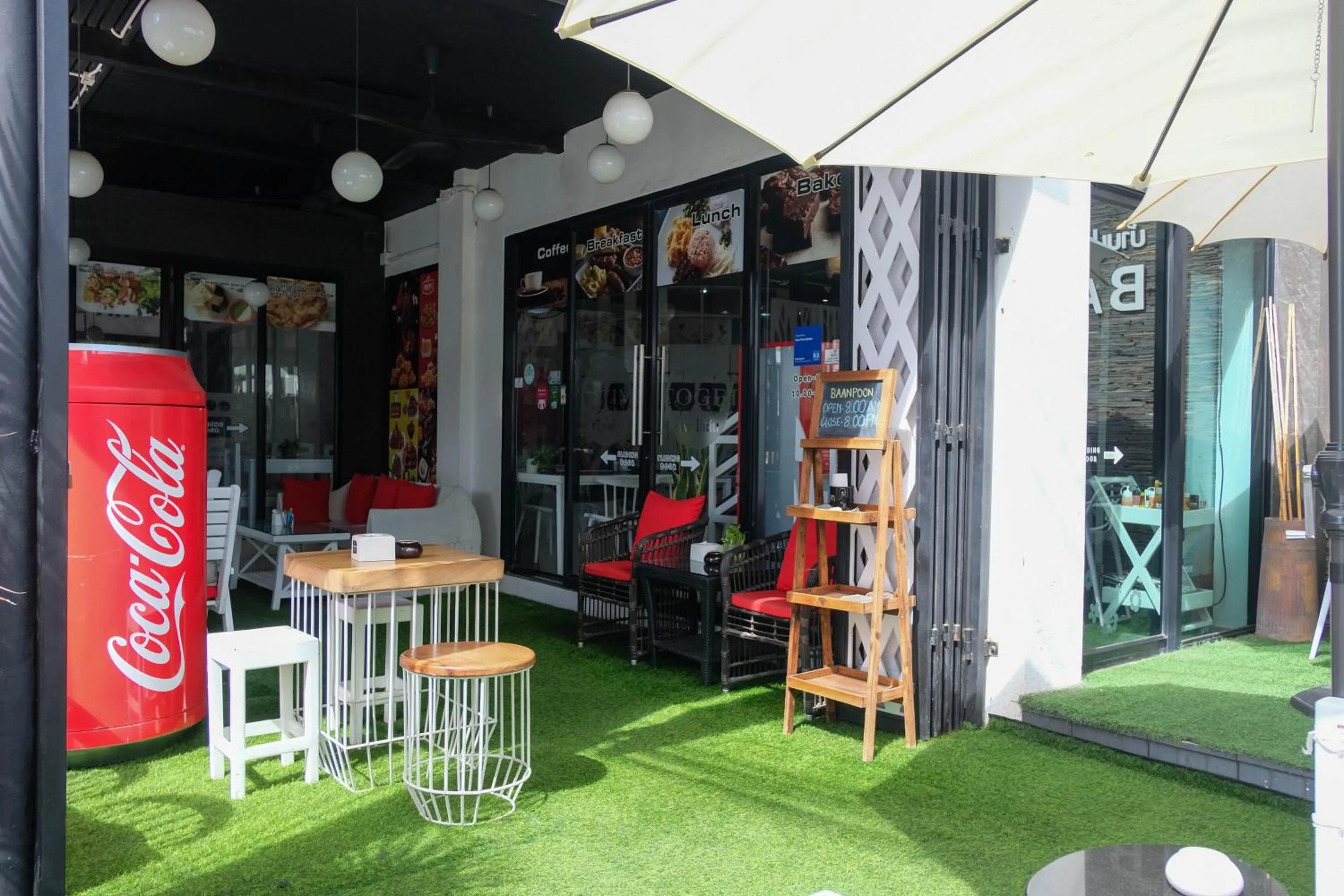 Restaurant/places to eat in Baan Poon Garden