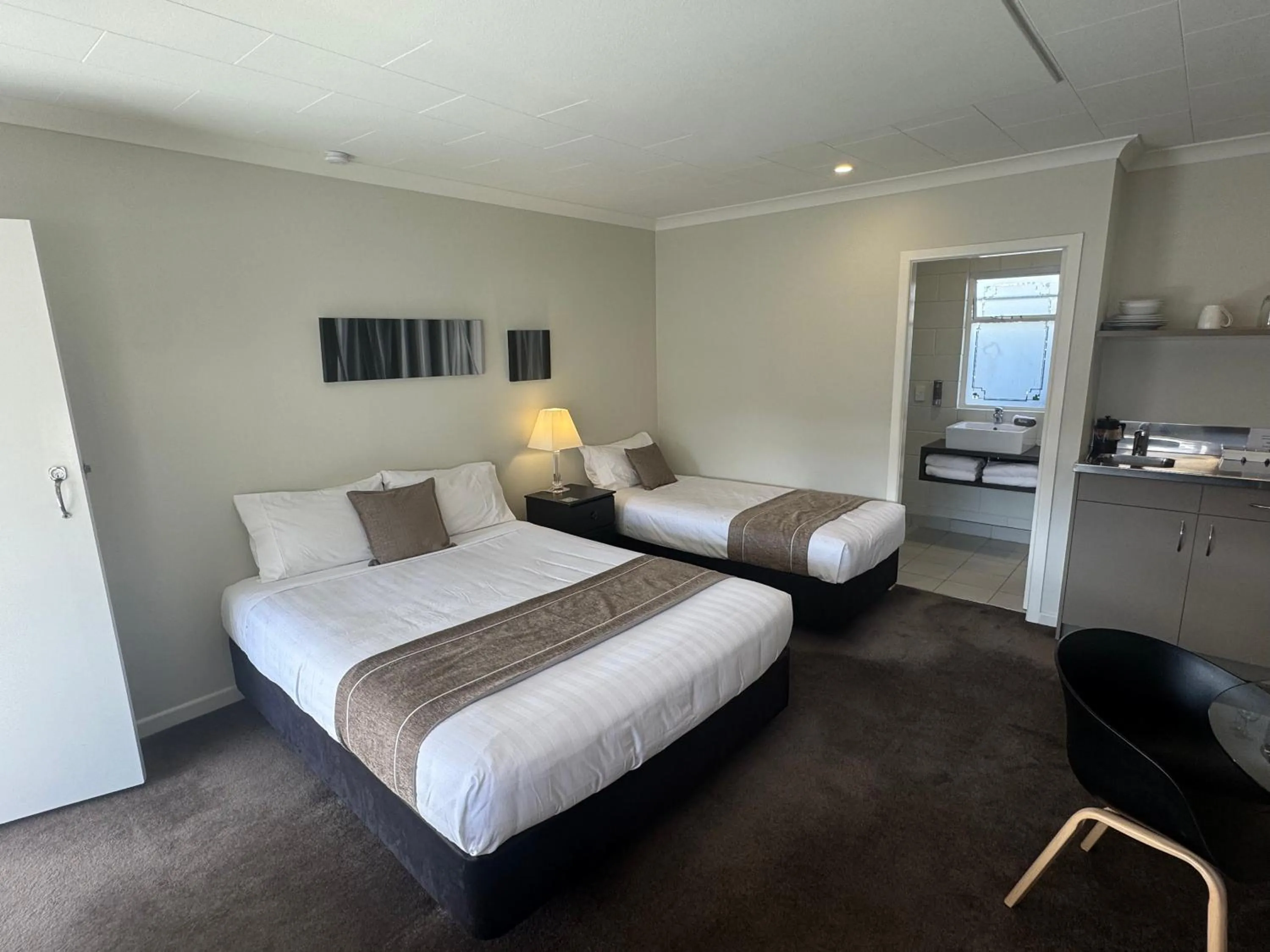 Bed in Bristol Motel