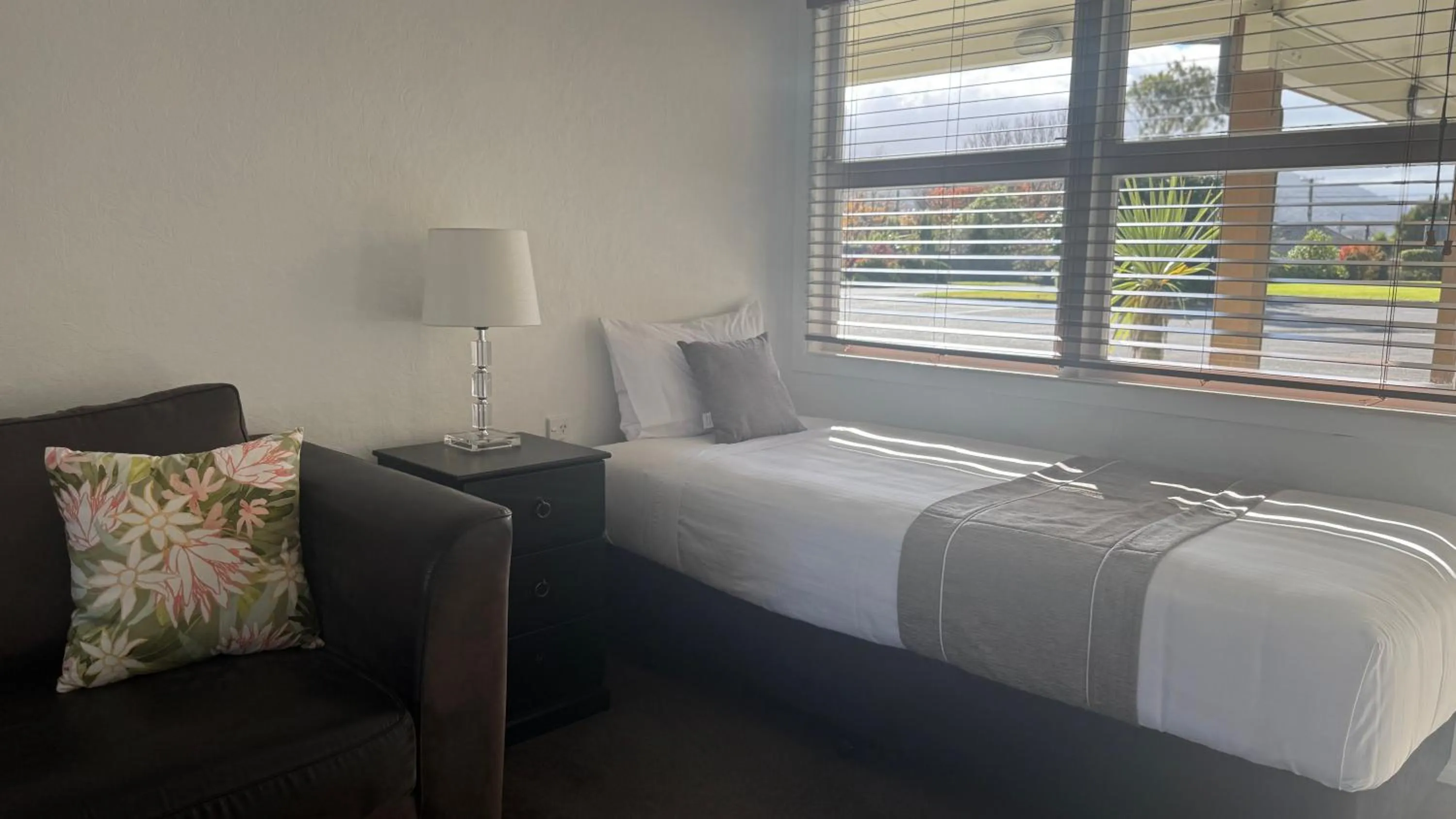 Bed in Bristol Motel