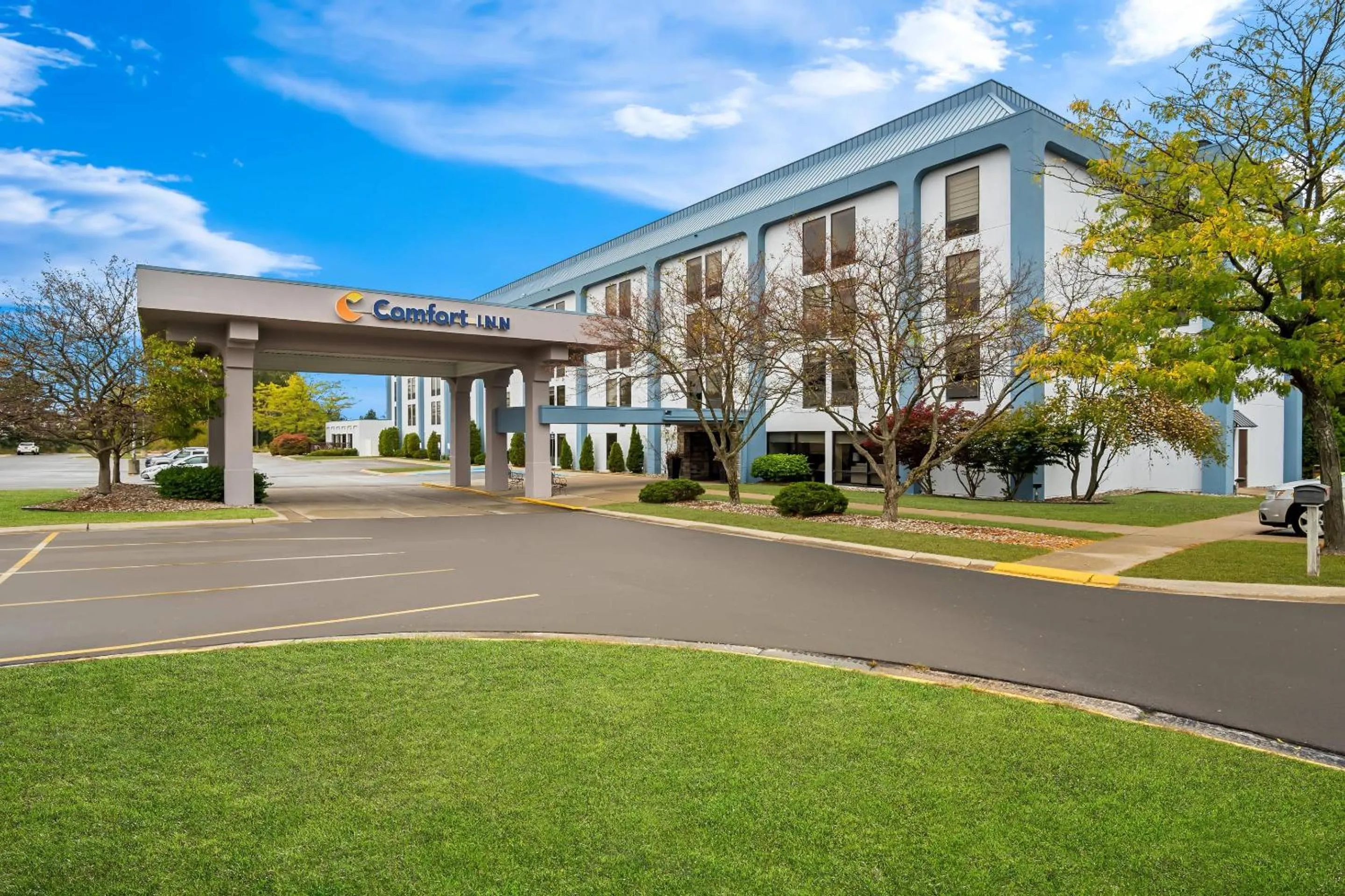 Property building in Comfort Inn Cadillac