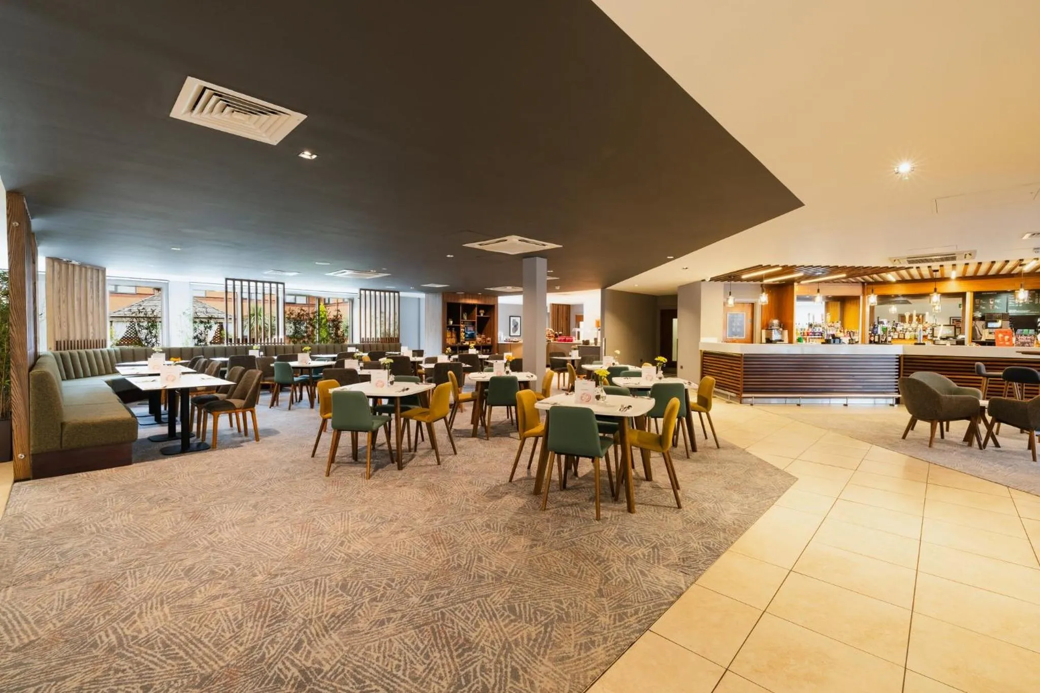 Lounge or bar in Holiday Inn Newcastle South by IHG