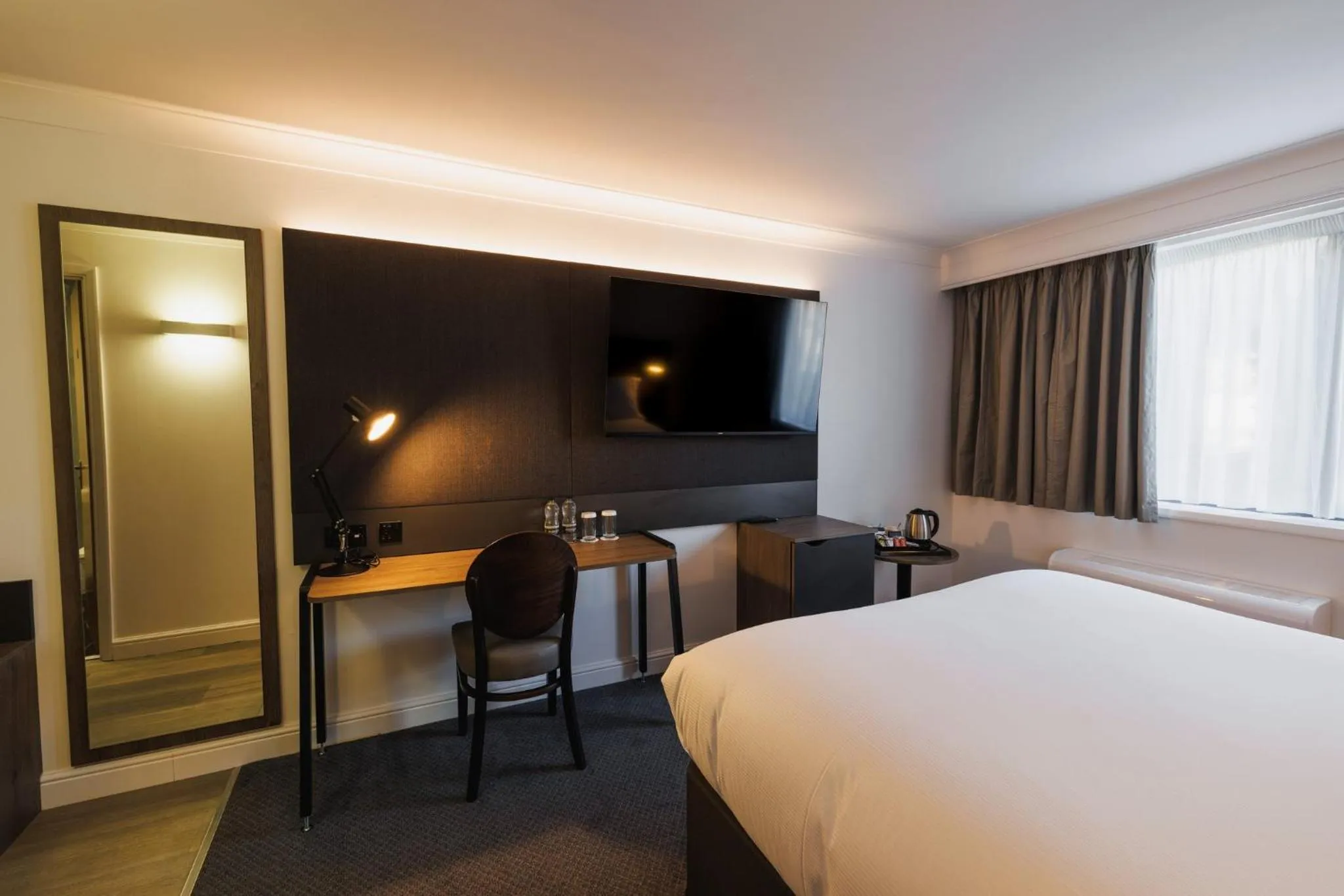 Photo of the whole room, Bed in Holiday Inn Newcastle South by IHG