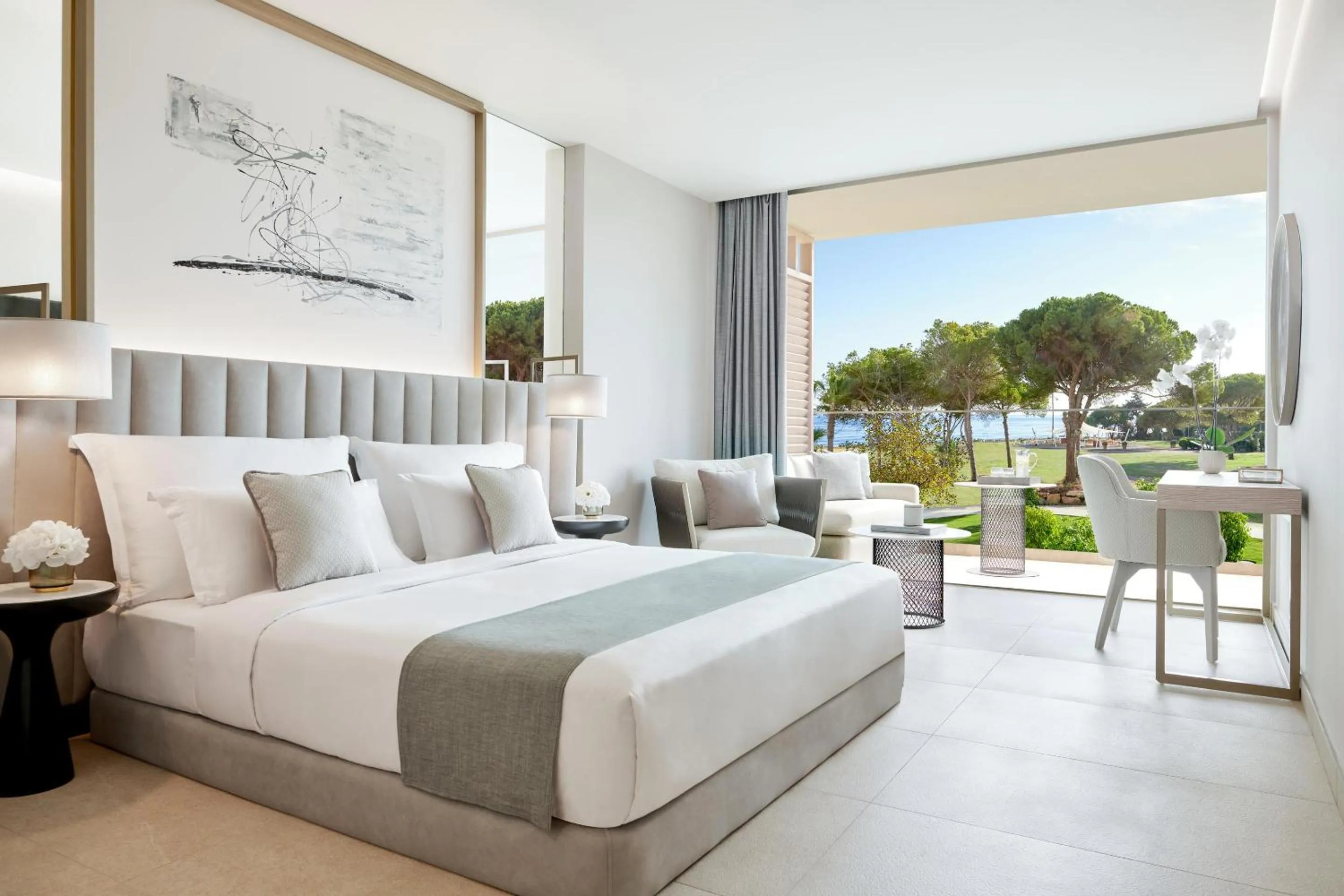 Photo of the whole room, Bed in Ikos Andalusia